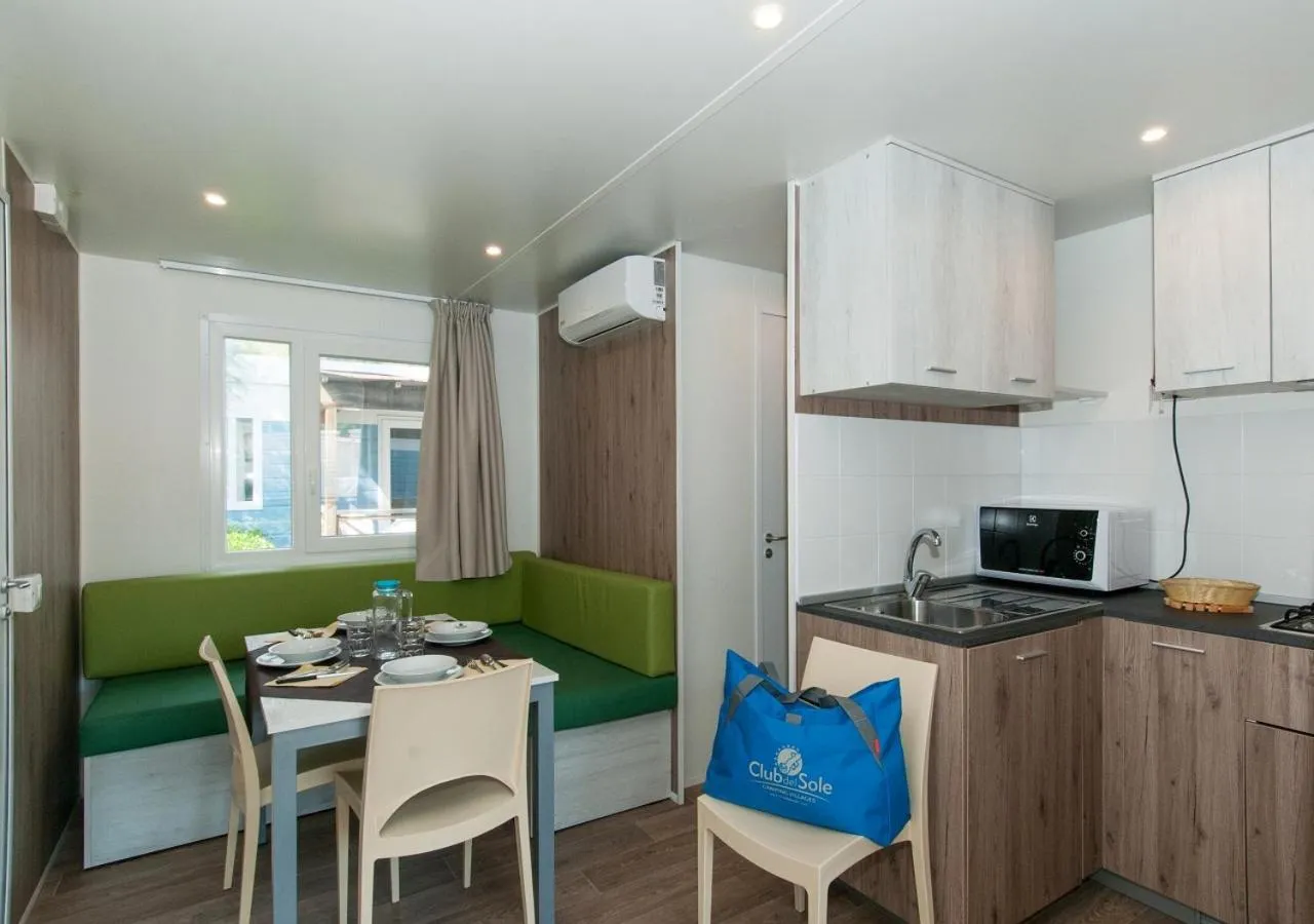 Kitchen or kitchenette in Club del Sole Vigna sul Mar Family Collection