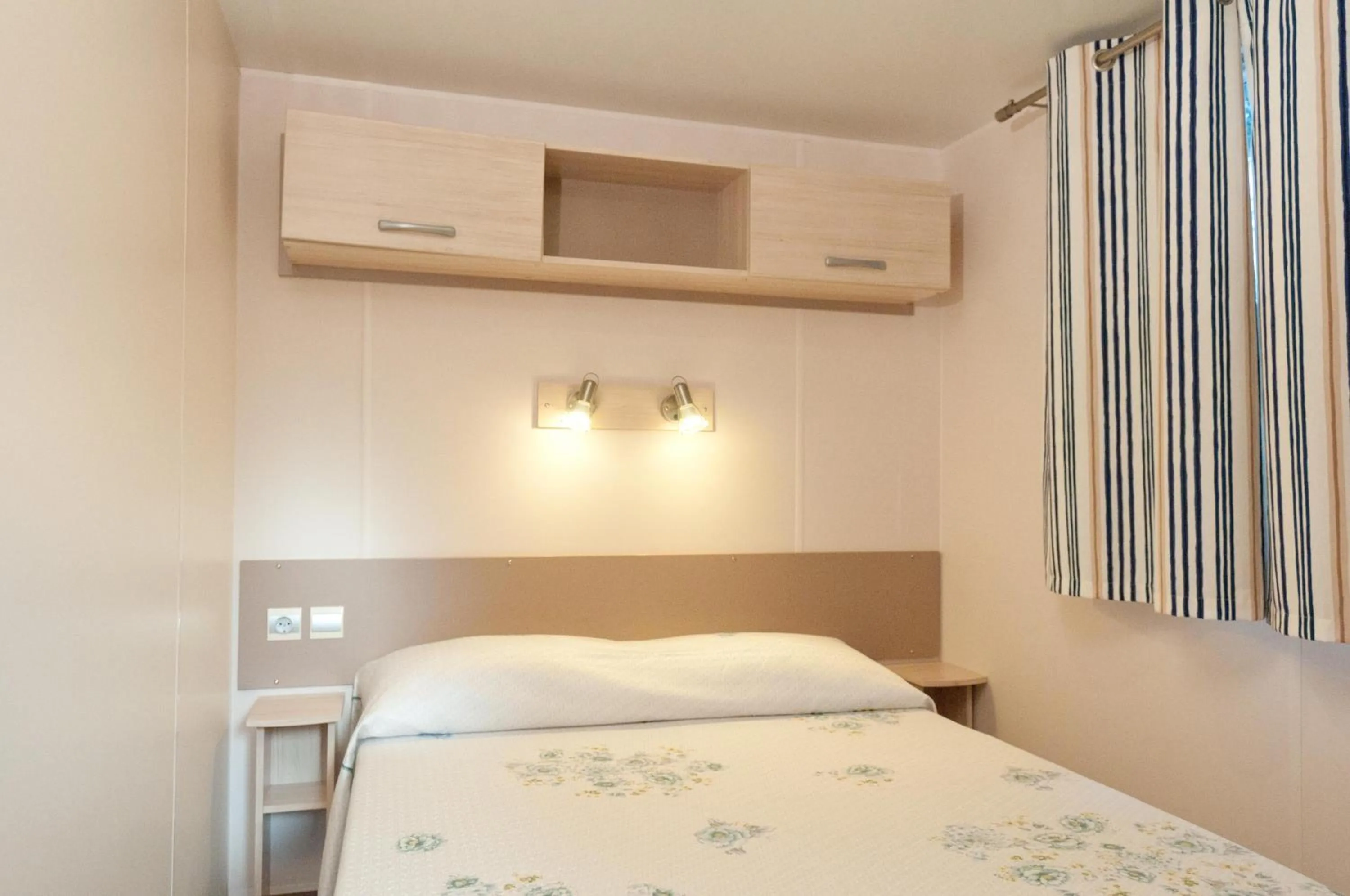 Bedroom, Bed in Club del Sole Vigna sul Mar Family Collection