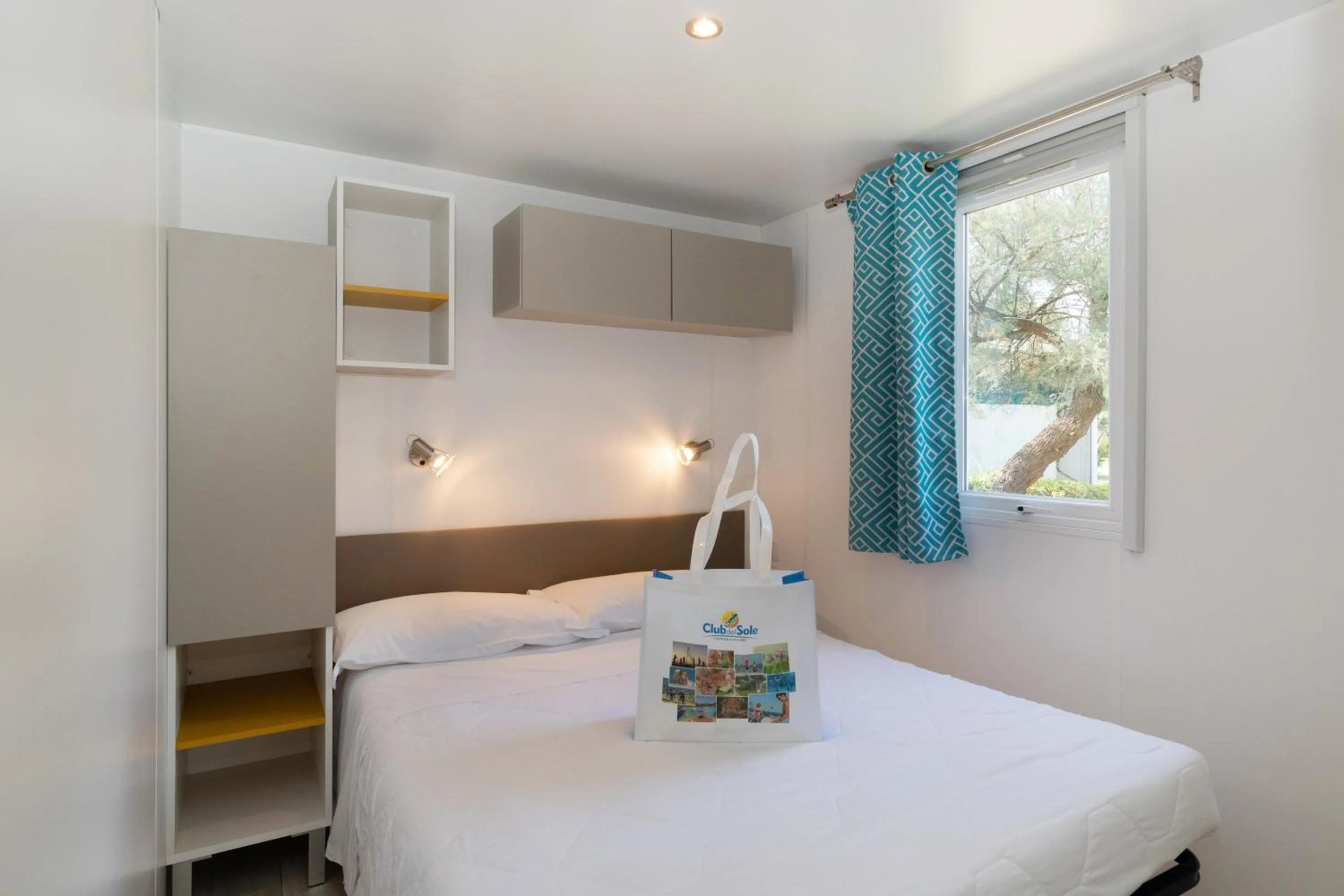 Bedroom, Bed in Club del Sole Vigna sul Mar Family Collection