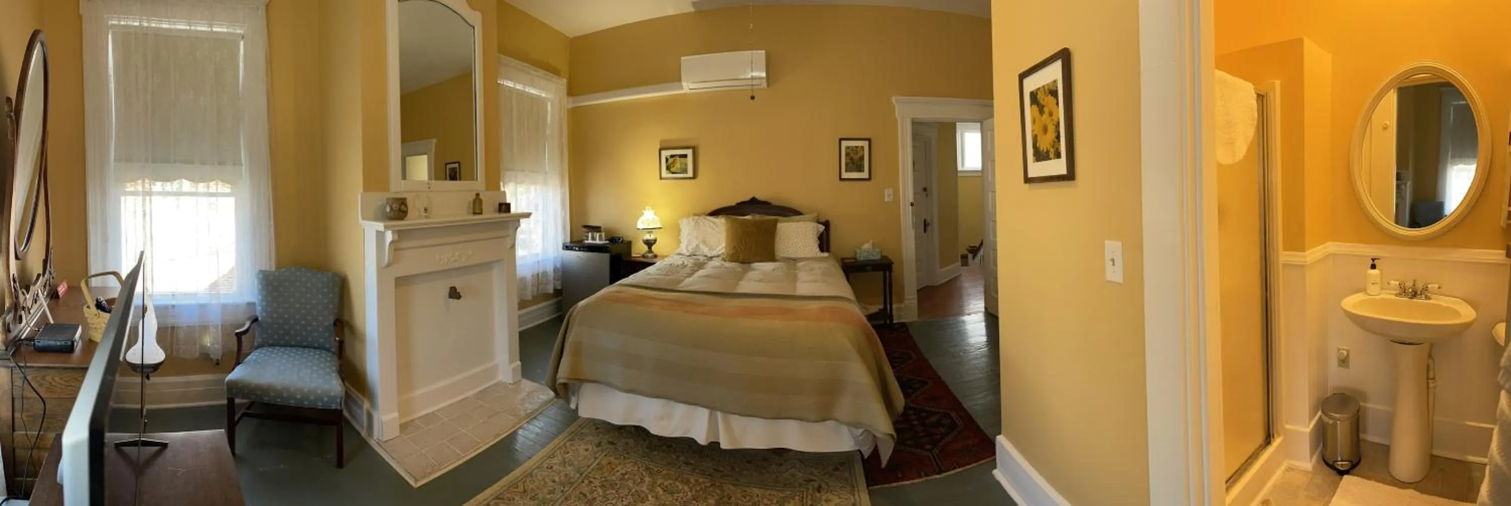 Bed in The Grey Swan Inn LLC