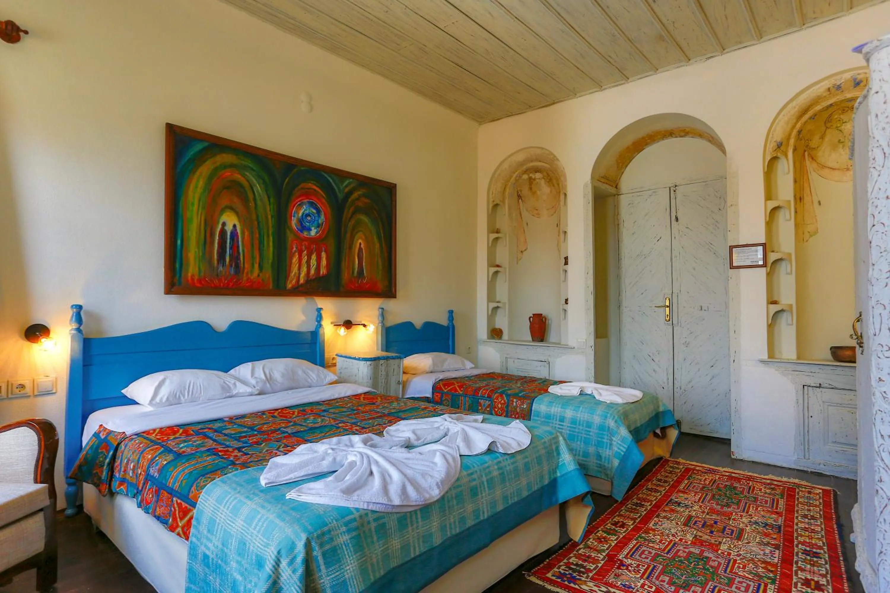 Photo of the whole room, Bed in Atelya Art Hotel