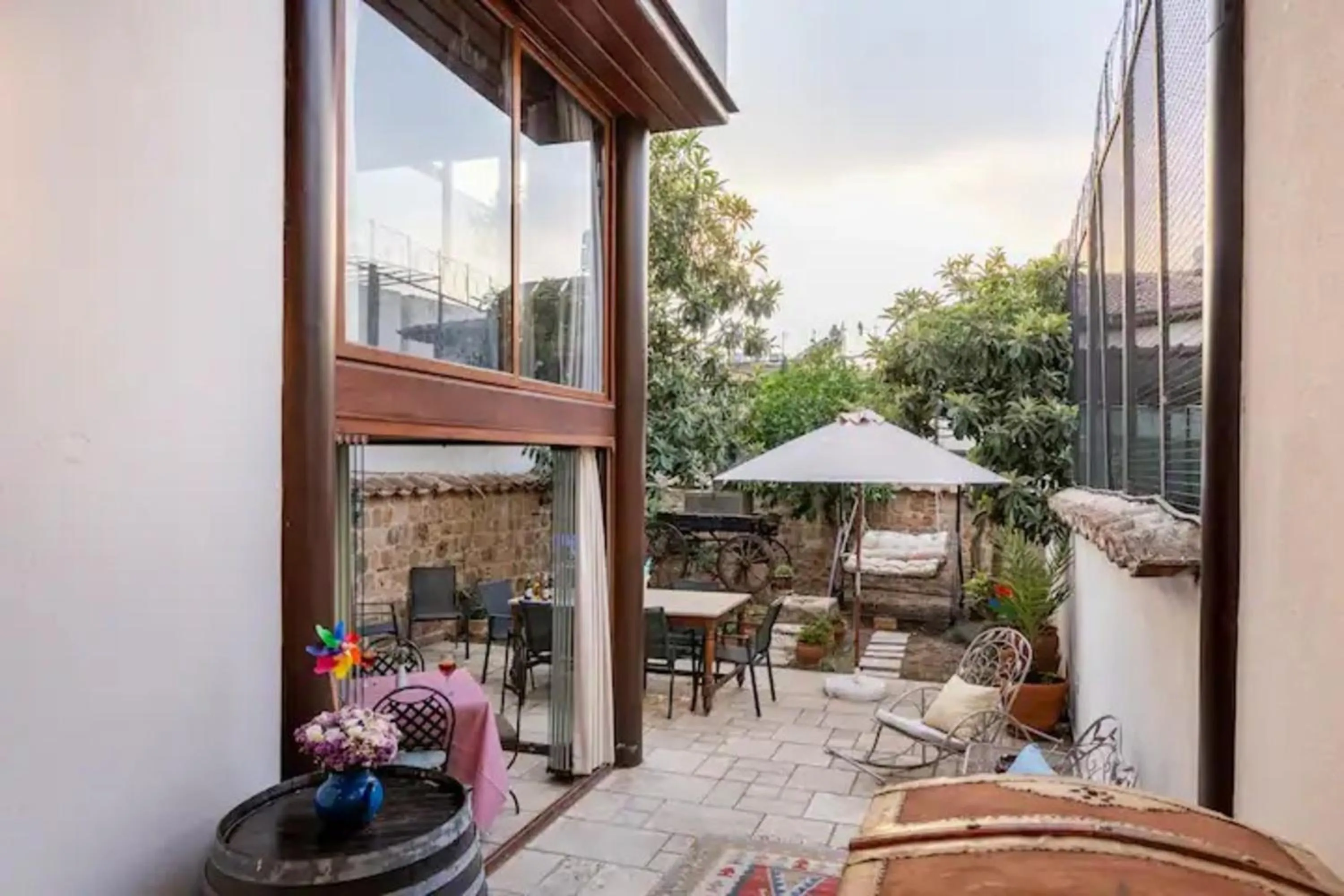 Patio in Atelya Art Hotel