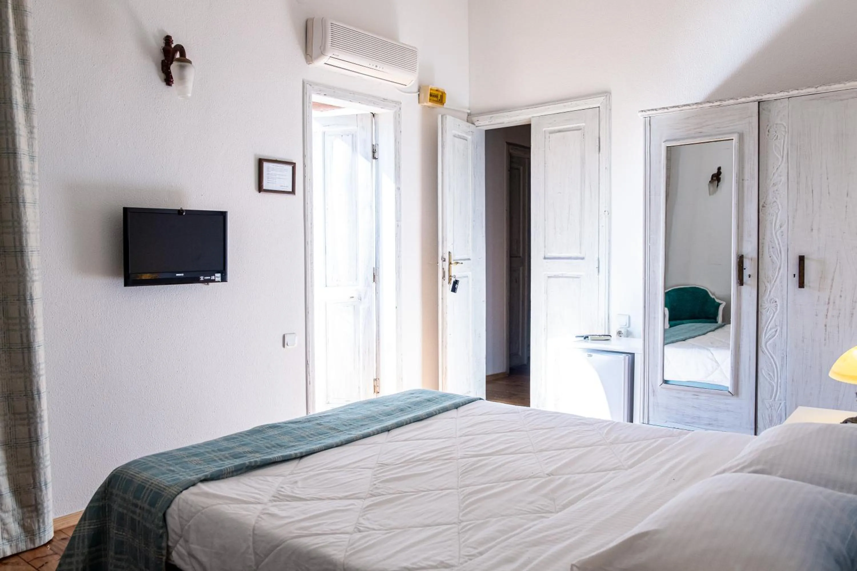 Bedroom, Bed in Atelya Art Hotel