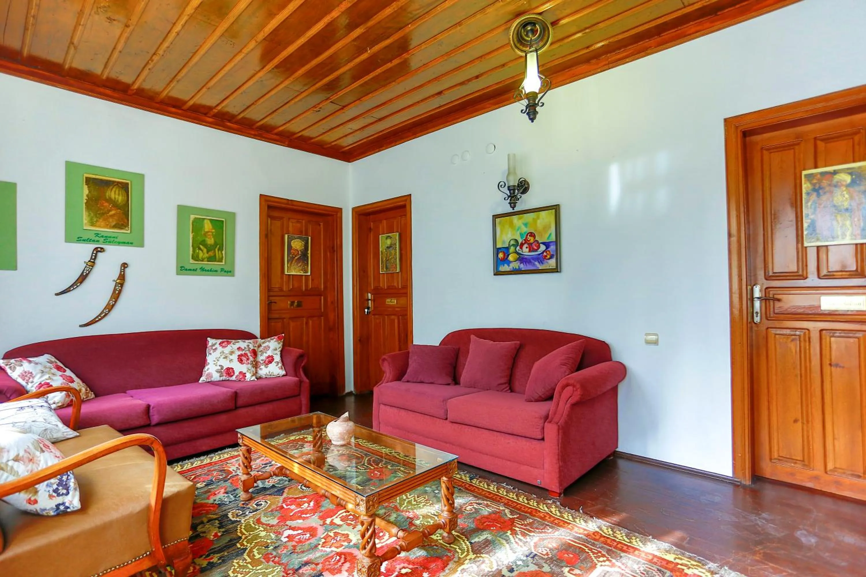 Seating area in Atelya Art Hotel