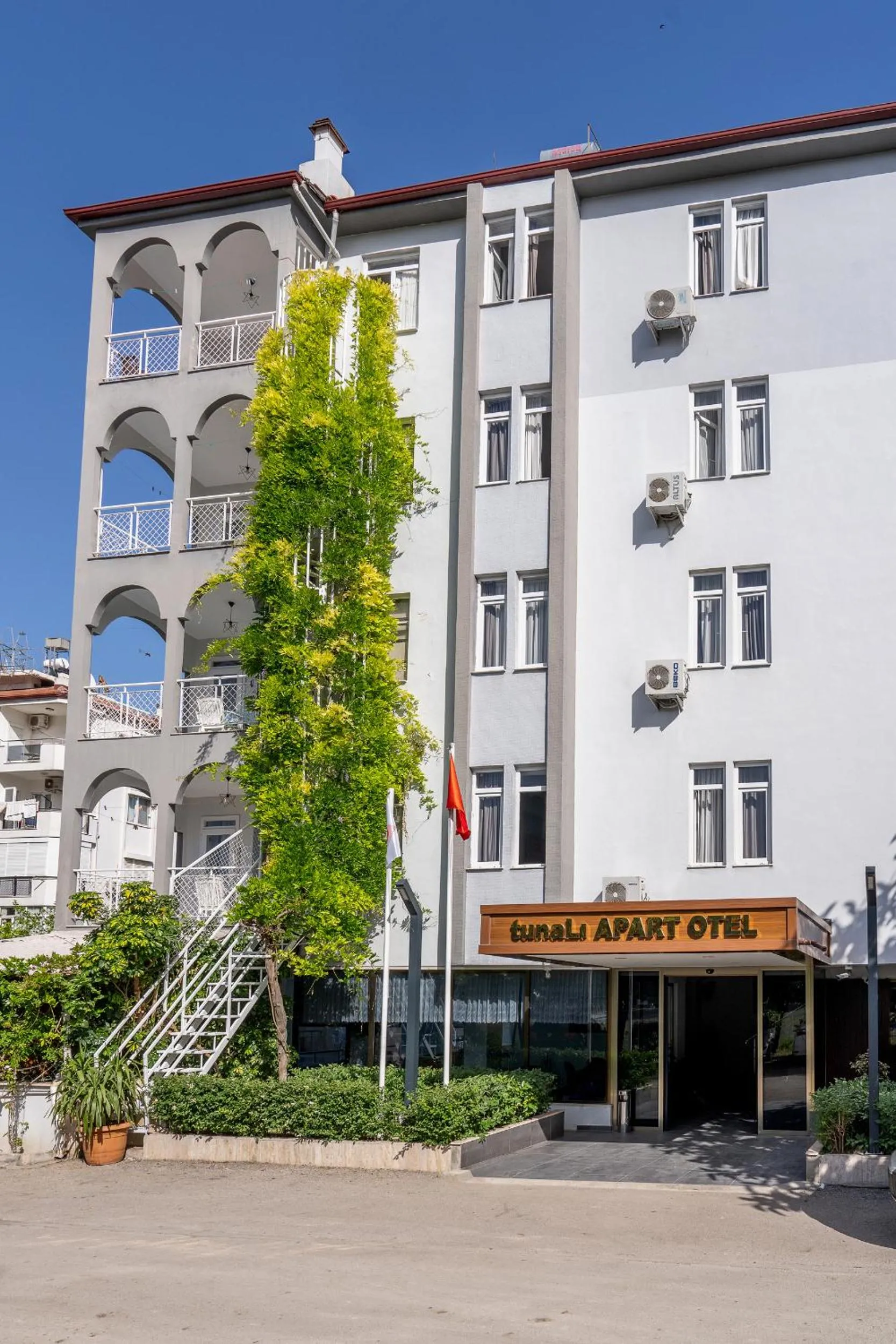 Property building in Tunali Apart Hotel