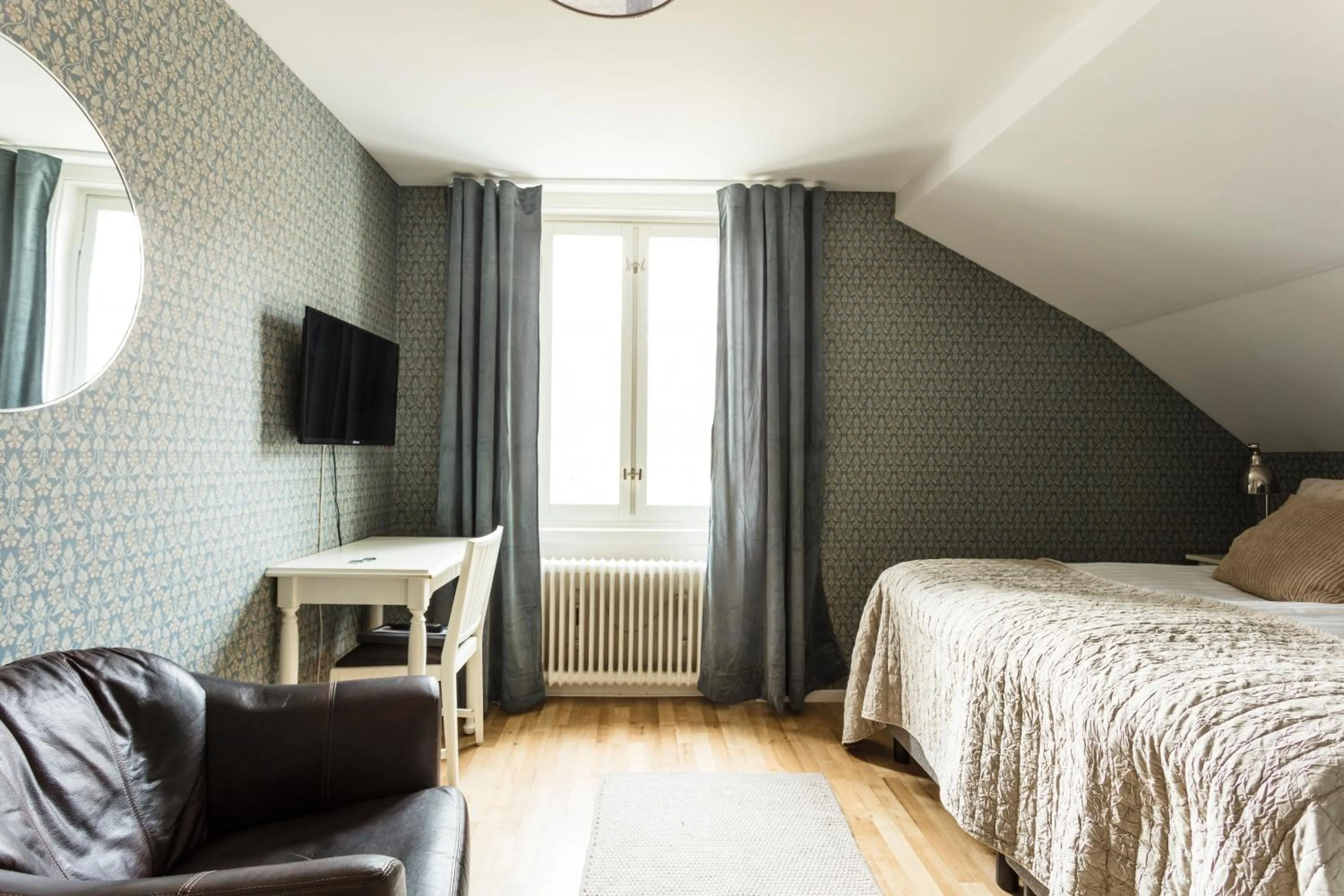 Photo of the whole room, Bed in Mössebergs Kurort