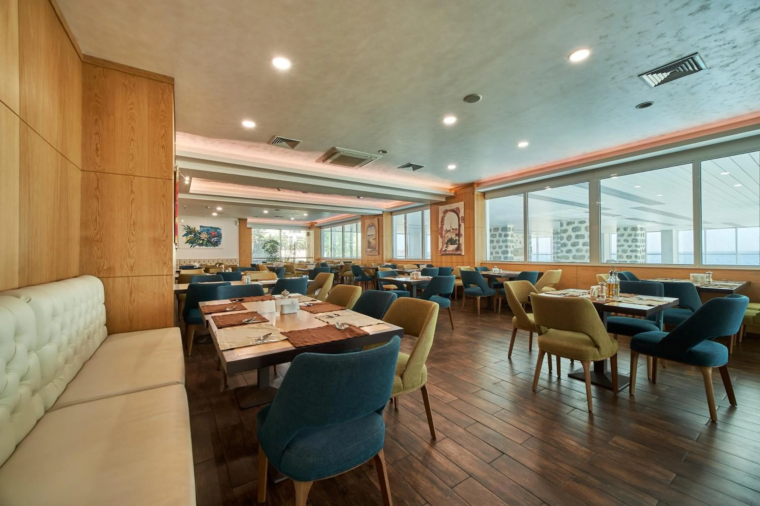 Restaurant/places to eat in Bilyana Beach Hotel- Adults only