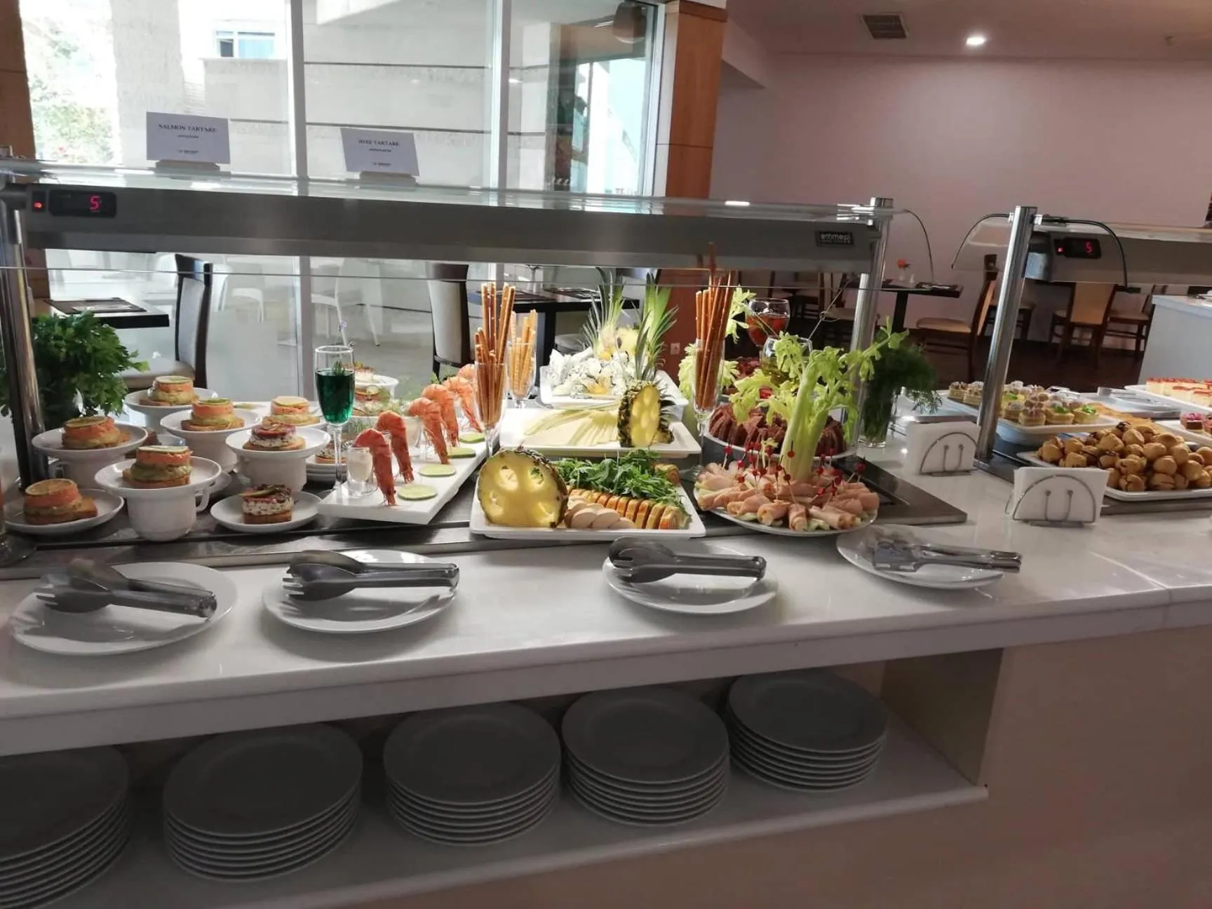 Restaurant/places to eat in Bilyana Beach Hotel- Adults only