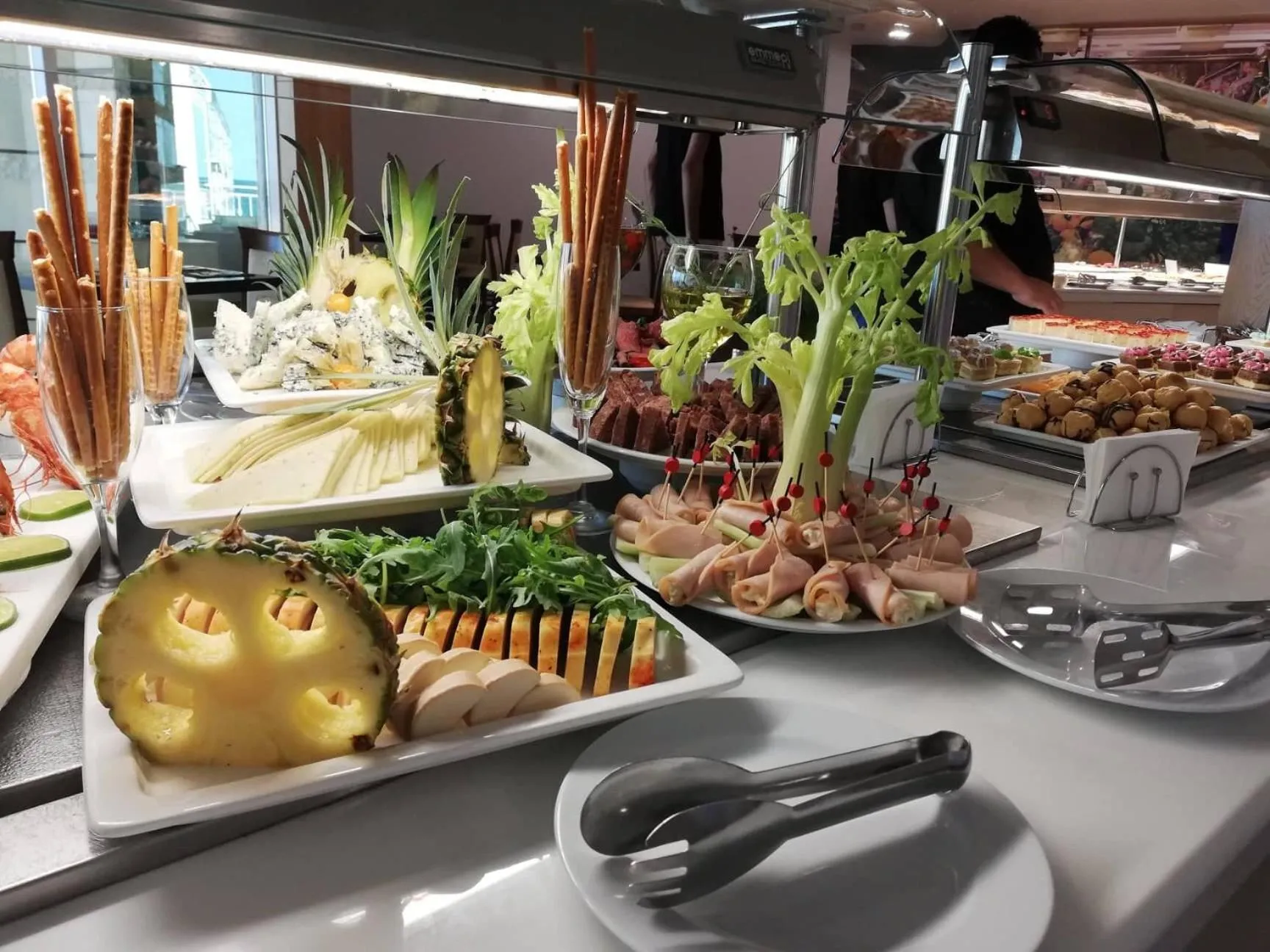 Restaurant/places to eat in Bilyana Beach Hotel- Adults only