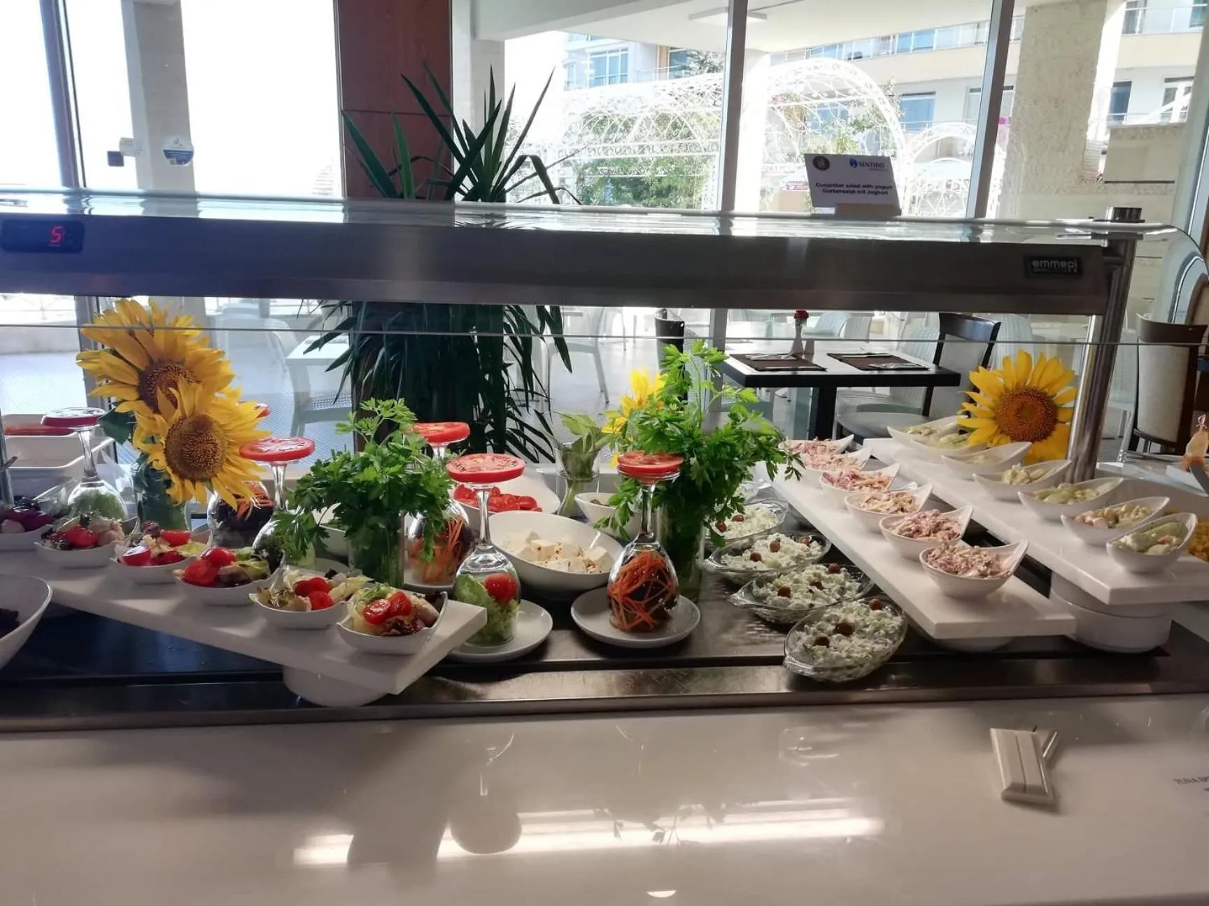 Restaurant/places to eat in Bilyana Beach Hotel- Adults only