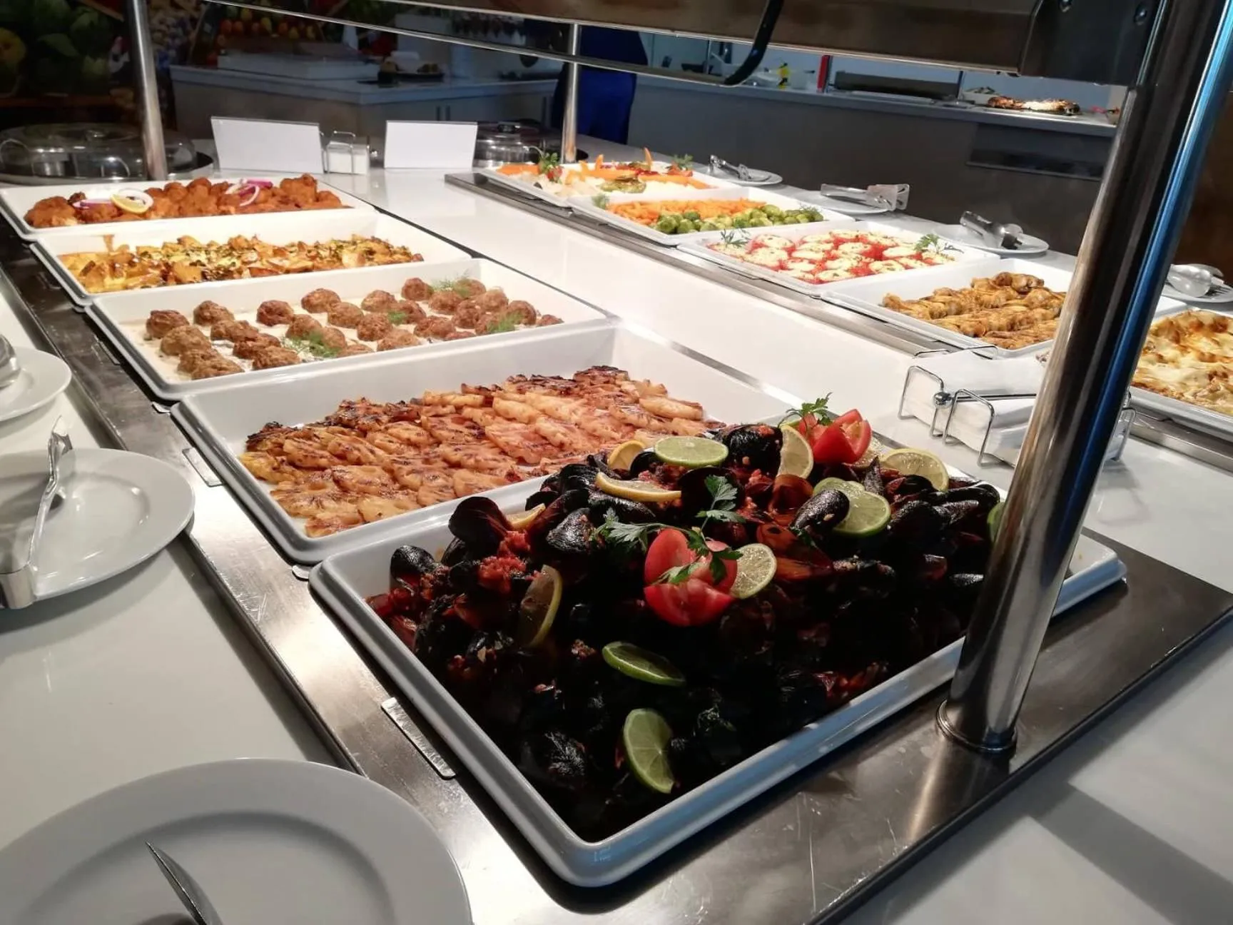 Restaurant/places to eat in Bilyana Beach Hotel- Adults only