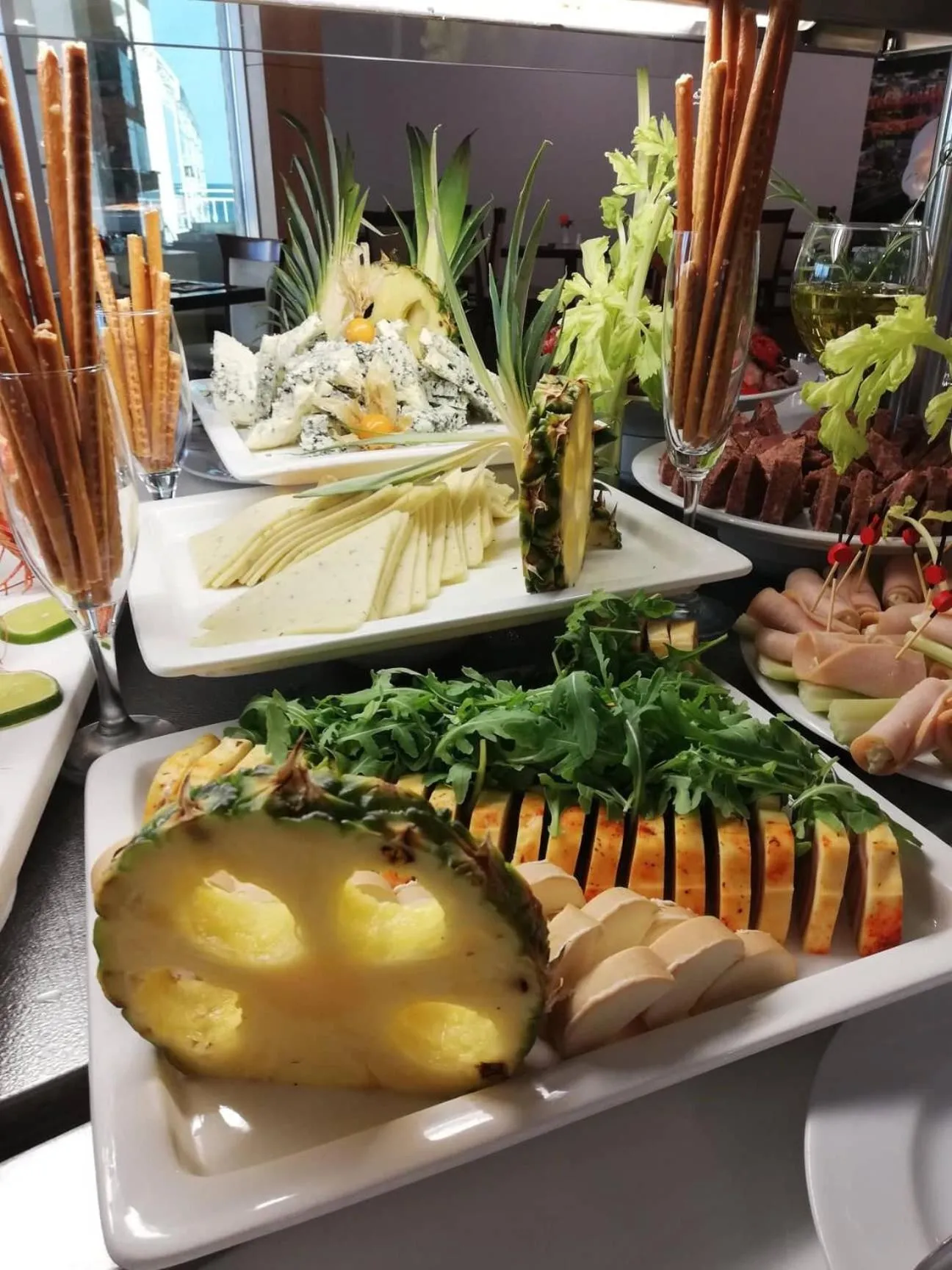 Restaurant/places to eat in Bilyana Beach Hotel- Adults only