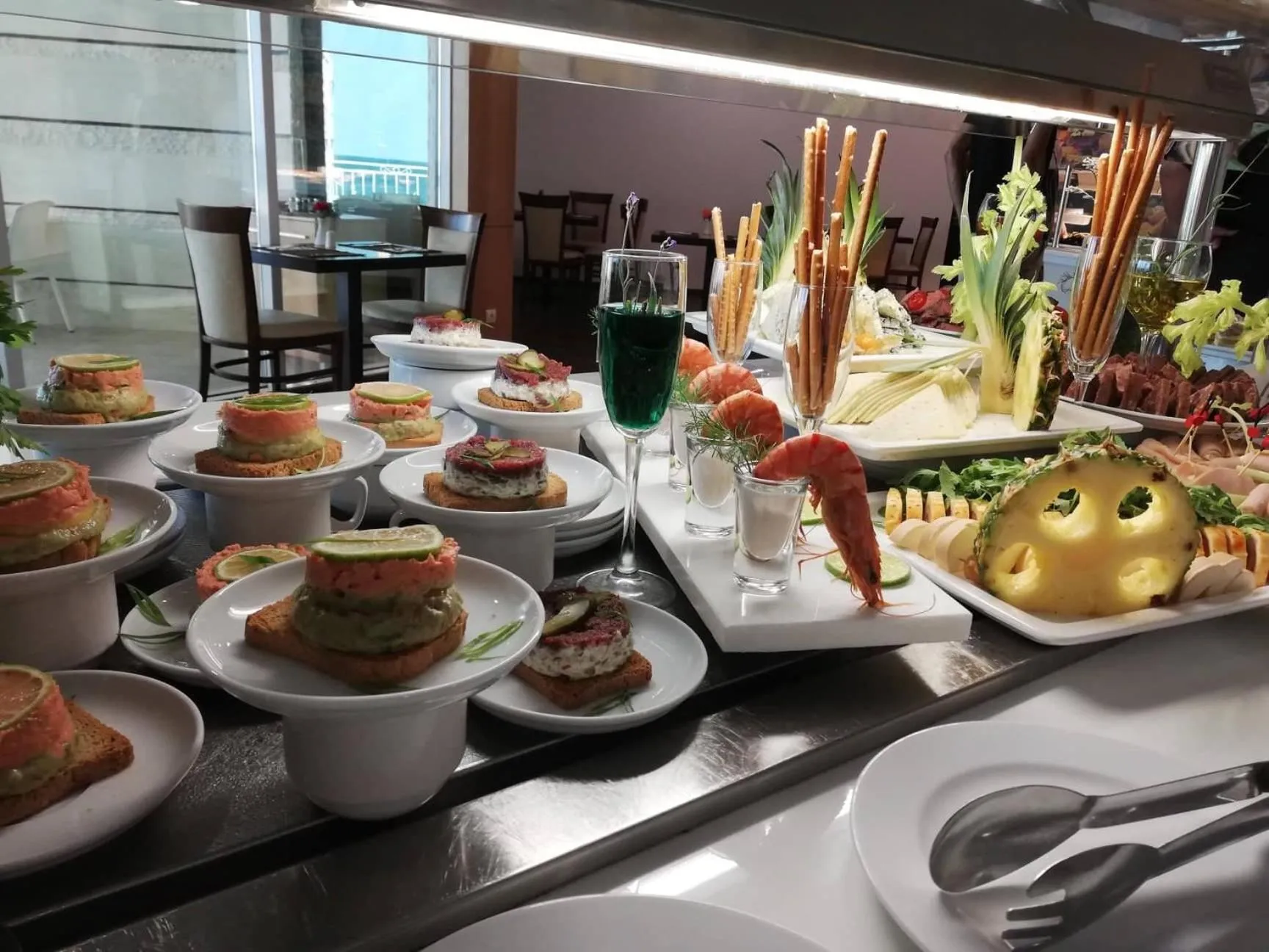 Restaurant/places to eat in Bilyana Beach Hotel- Adults only
