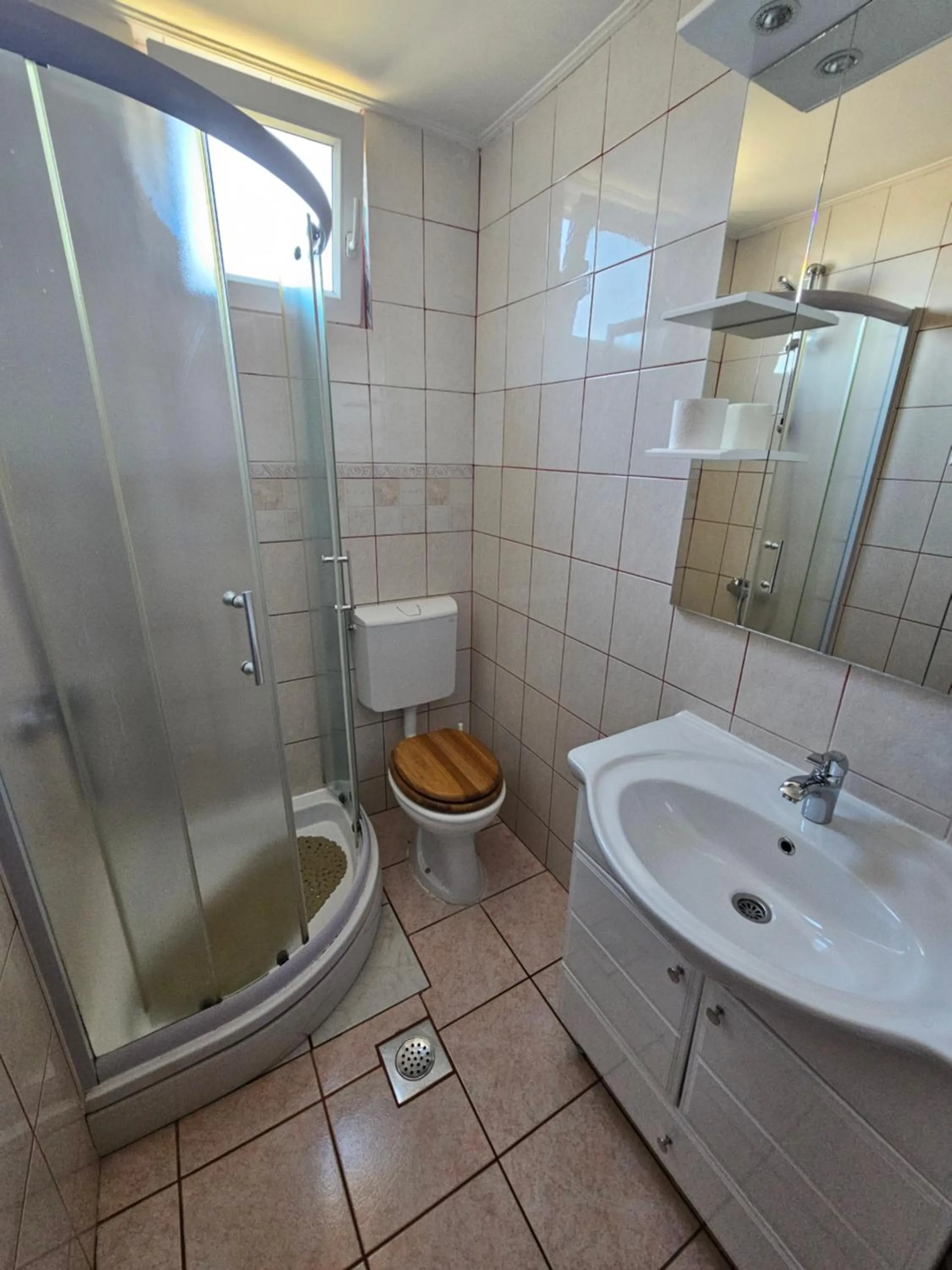 Shower in House Mirjana