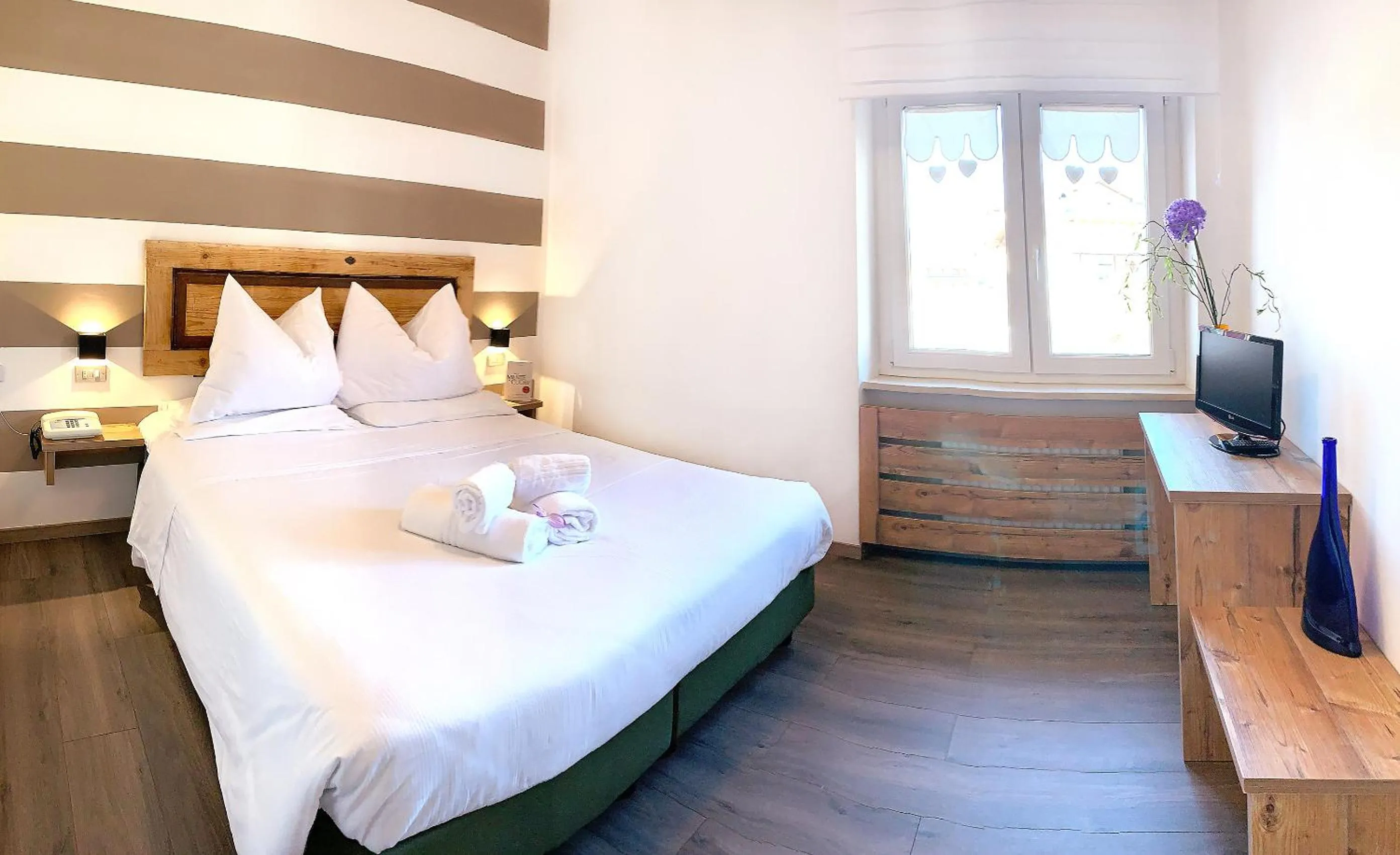 Bedroom, Bed in Hotel Latemar