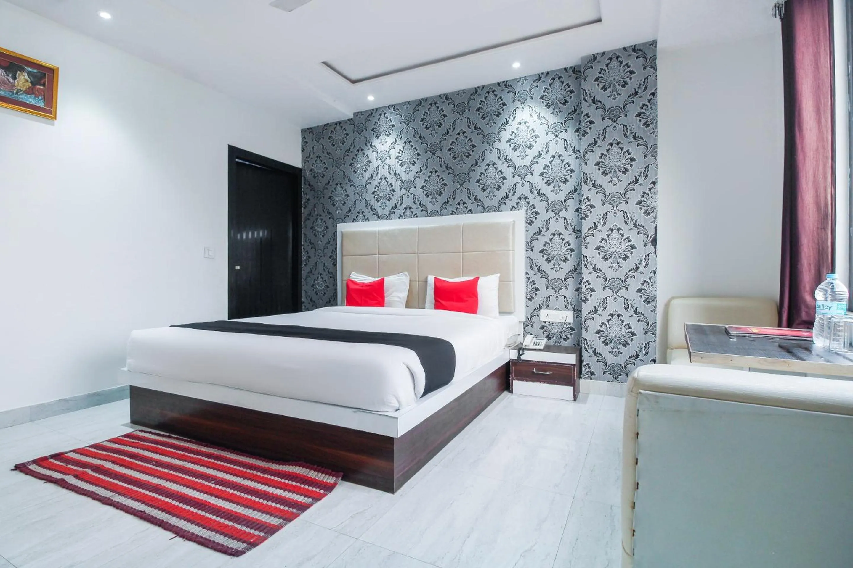 Bedroom, Bed in Hotel O Jalsa