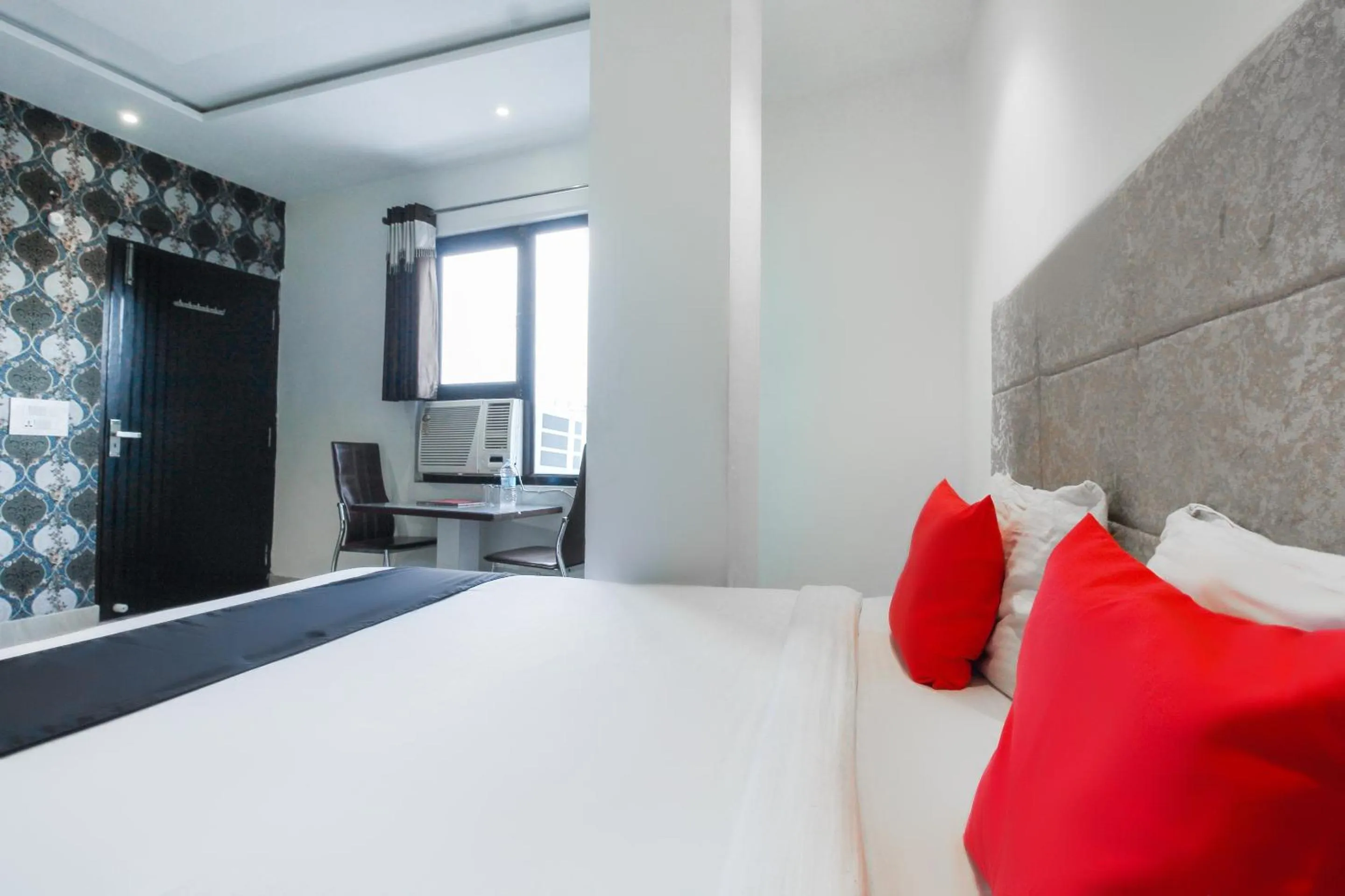 Bedroom, Bed in Hotel O Jalsa