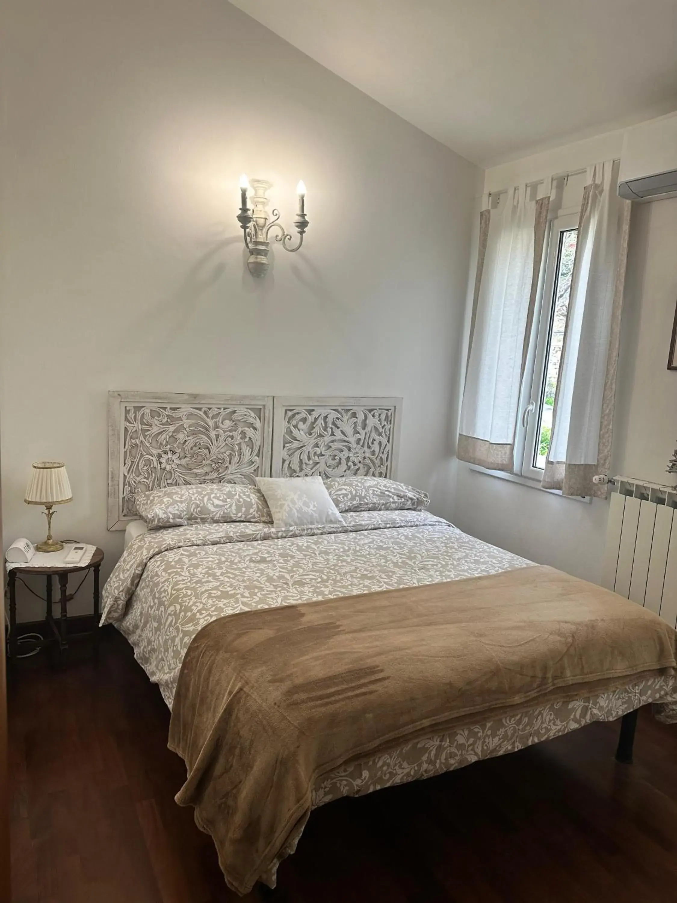 Single Room with Private External Bathroom - single occupancy in B&B Villa Isabella Single Room with Private External Bathroom - single occupancy in B&B Villa Isabella
