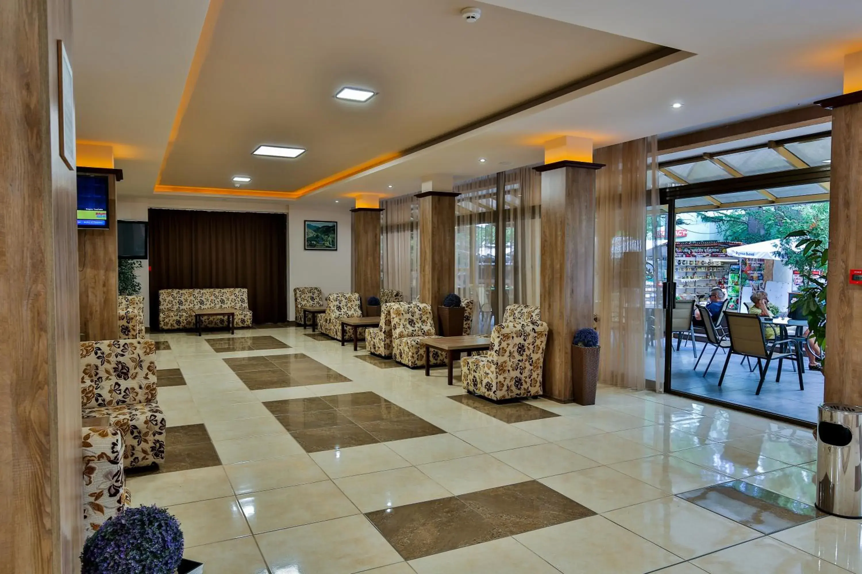 Lobby or reception in Kamchia Park Hotel - All Inclusive & Free Parking Lobby or reception in Kamchia Park Hotel - All Inclusive & Free Parking