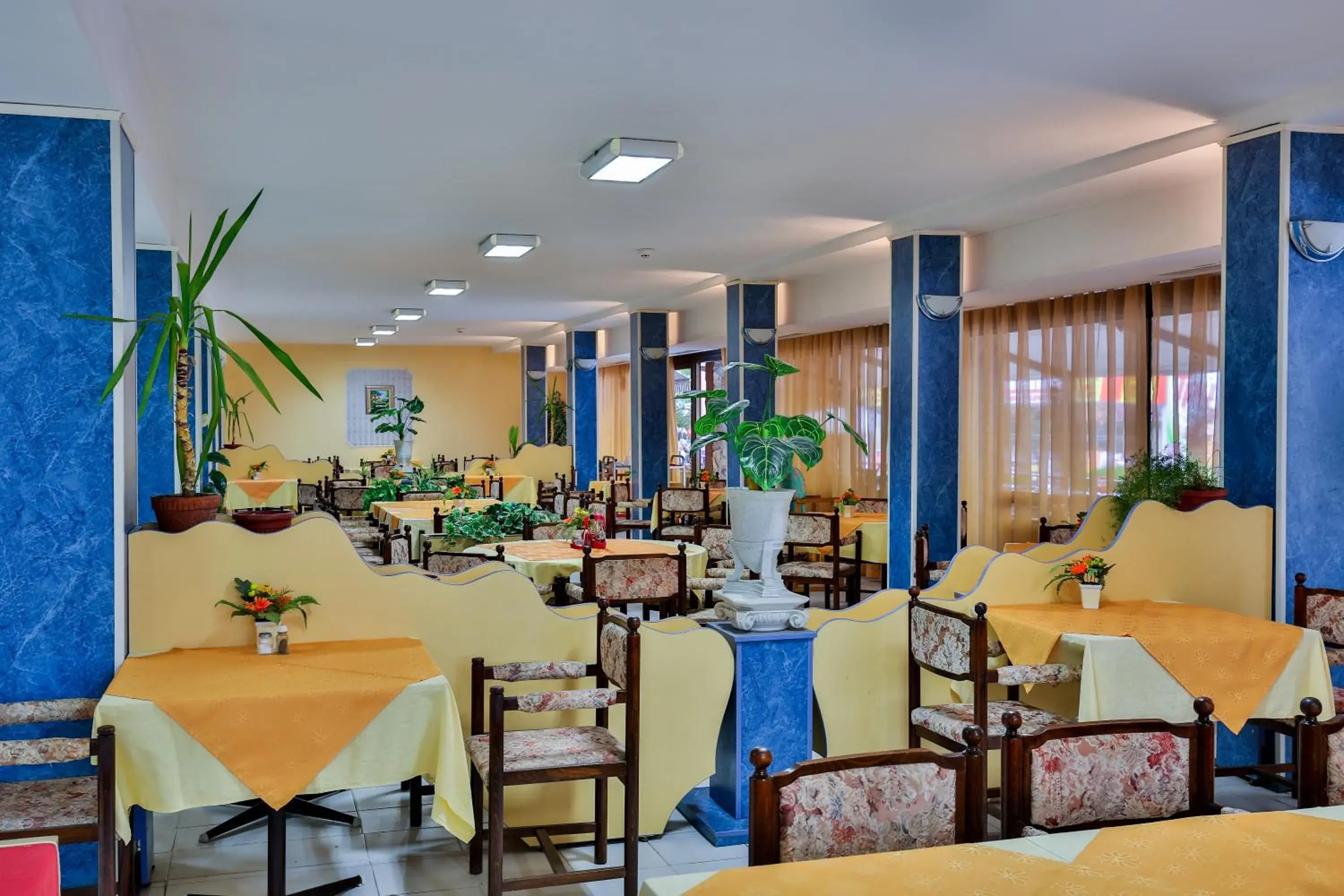 Restaurant/places to eat in Kamchia Park Hotel - All Inclusive & Free Parking Restaurant/places to eat in Kamchia Park Hotel - All Inclusive & Free Parking