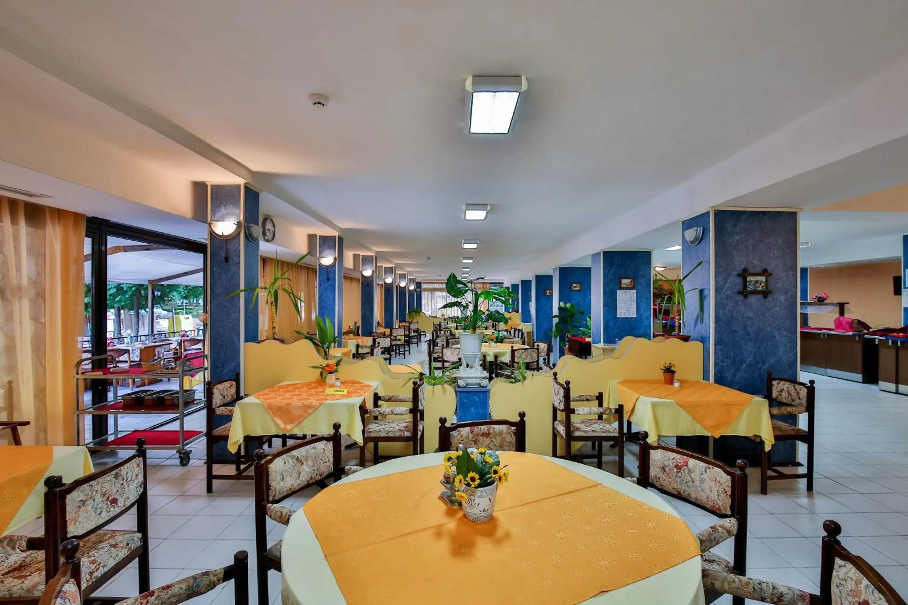 Restaurant/places to eat in Kamchia Park Hotel - All Inclusive & Free Parking Restaurant/places to eat in Kamchia Park Hotel - All Inclusive & Free Parking