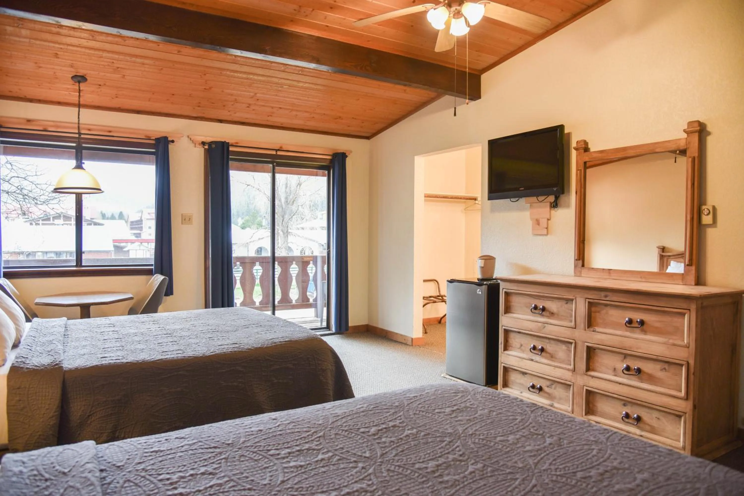 Bed in Alpine Lodge Red River