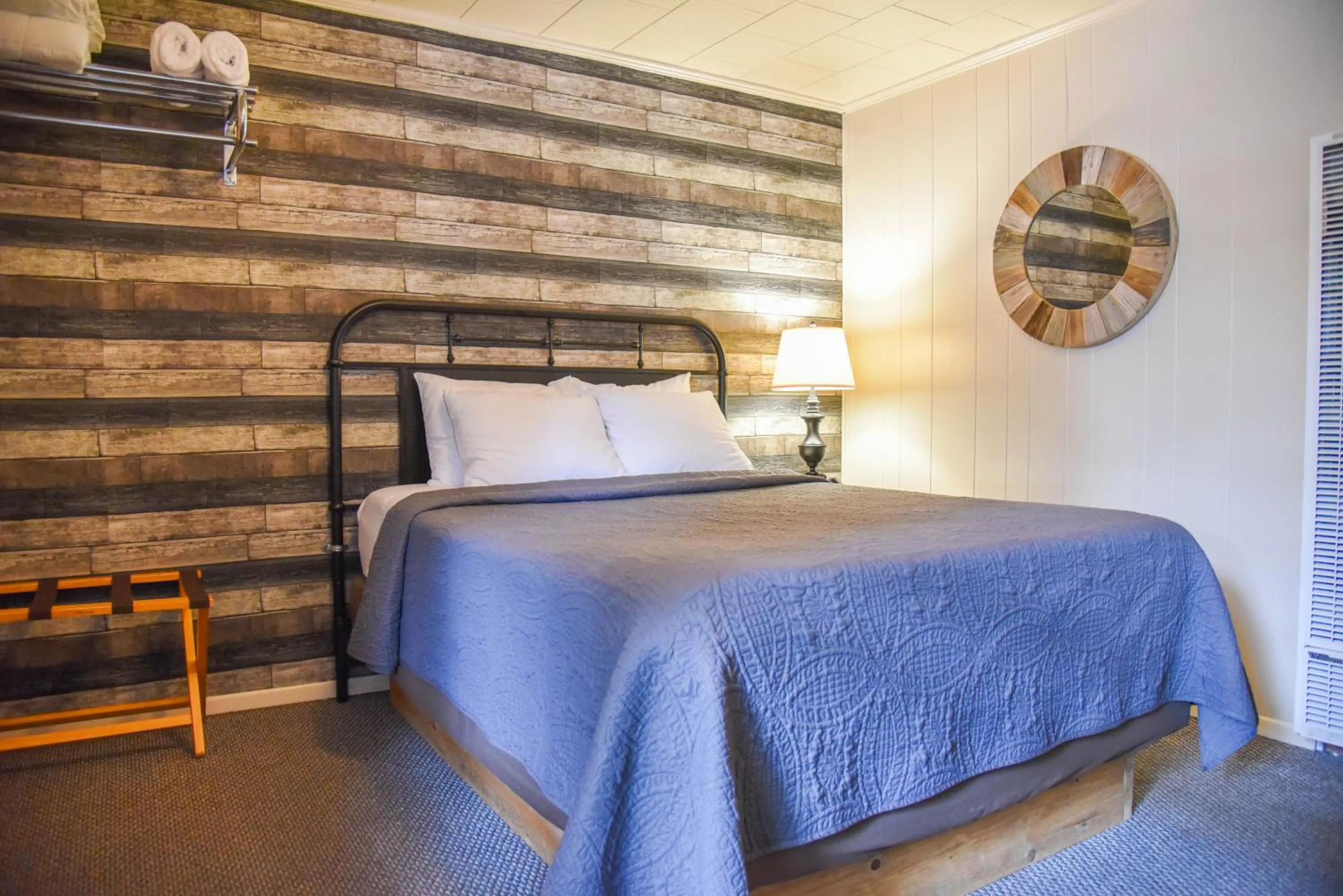 Bed in Alpine Lodge Red River