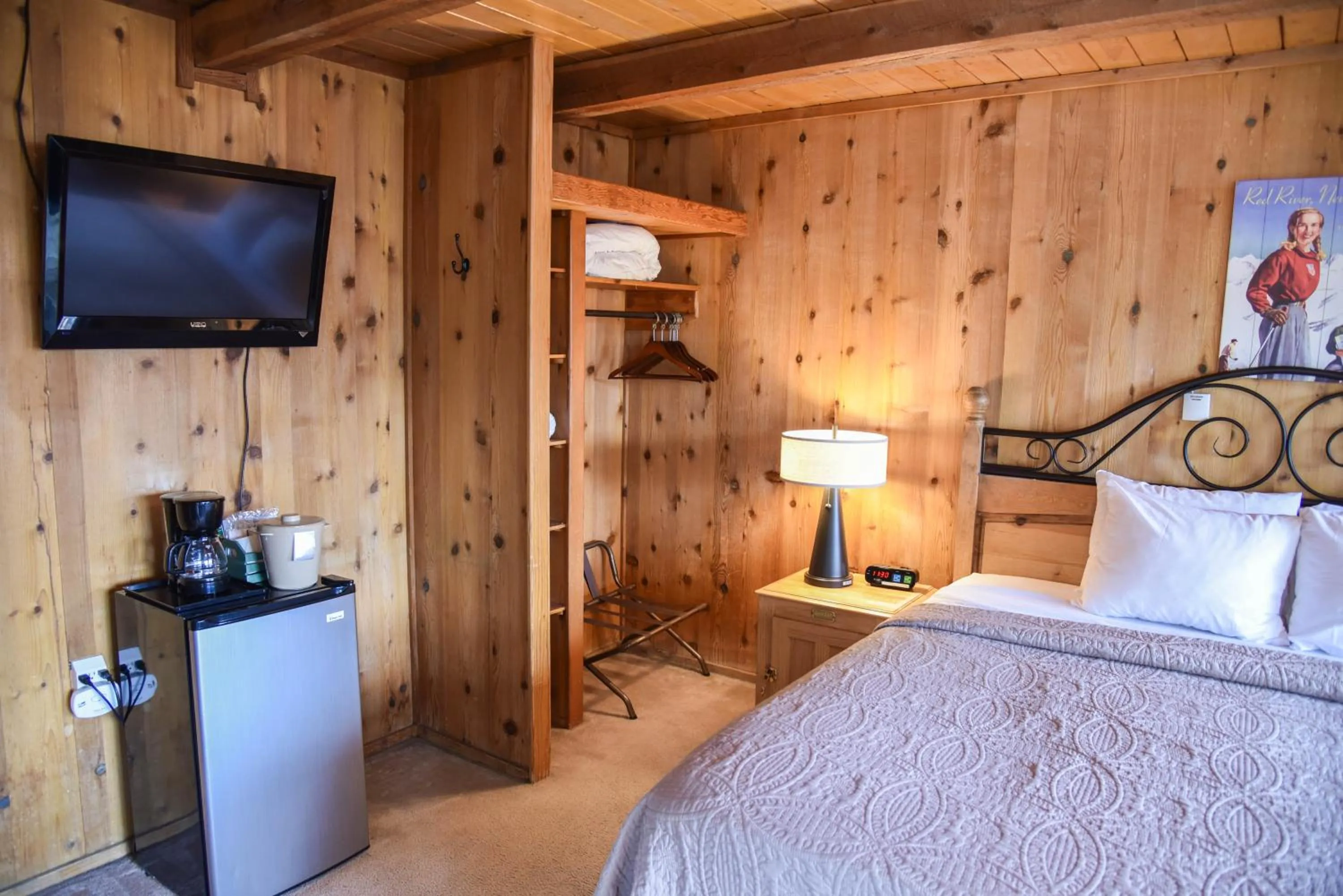 Bed in Alpine Lodge Red River