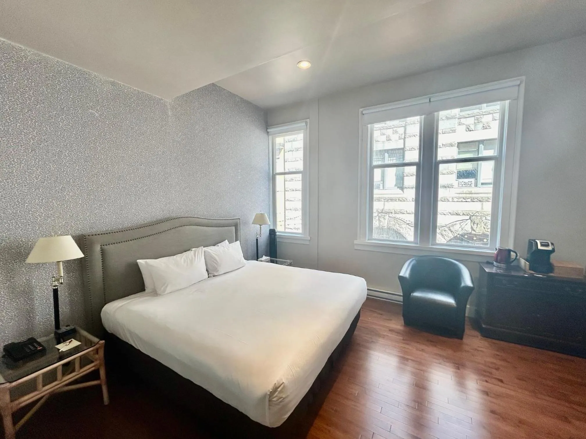 Bedroom, Bed in The Bedford Regency Hotel