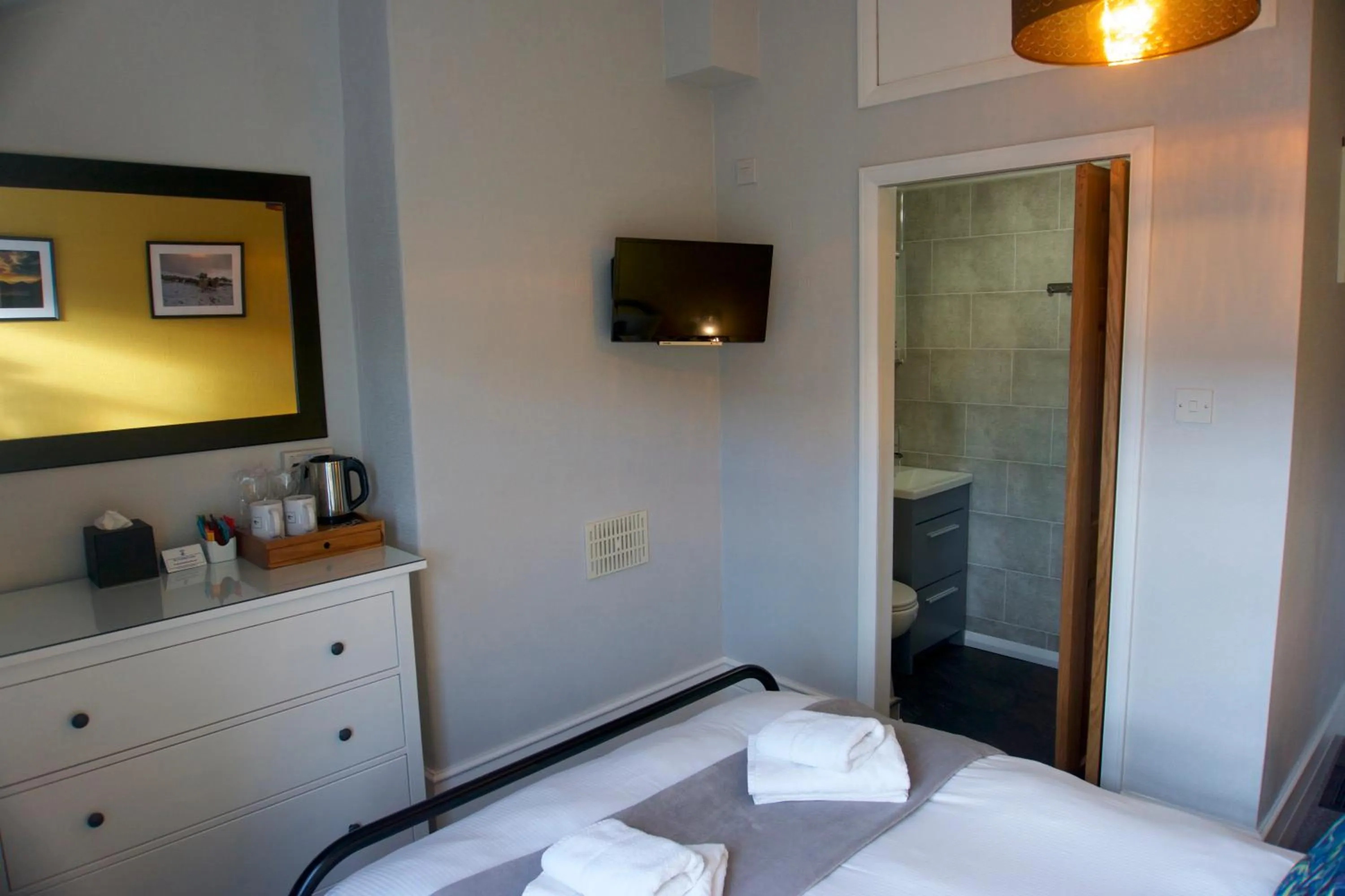 Bedroom, Bed in Greystoke House