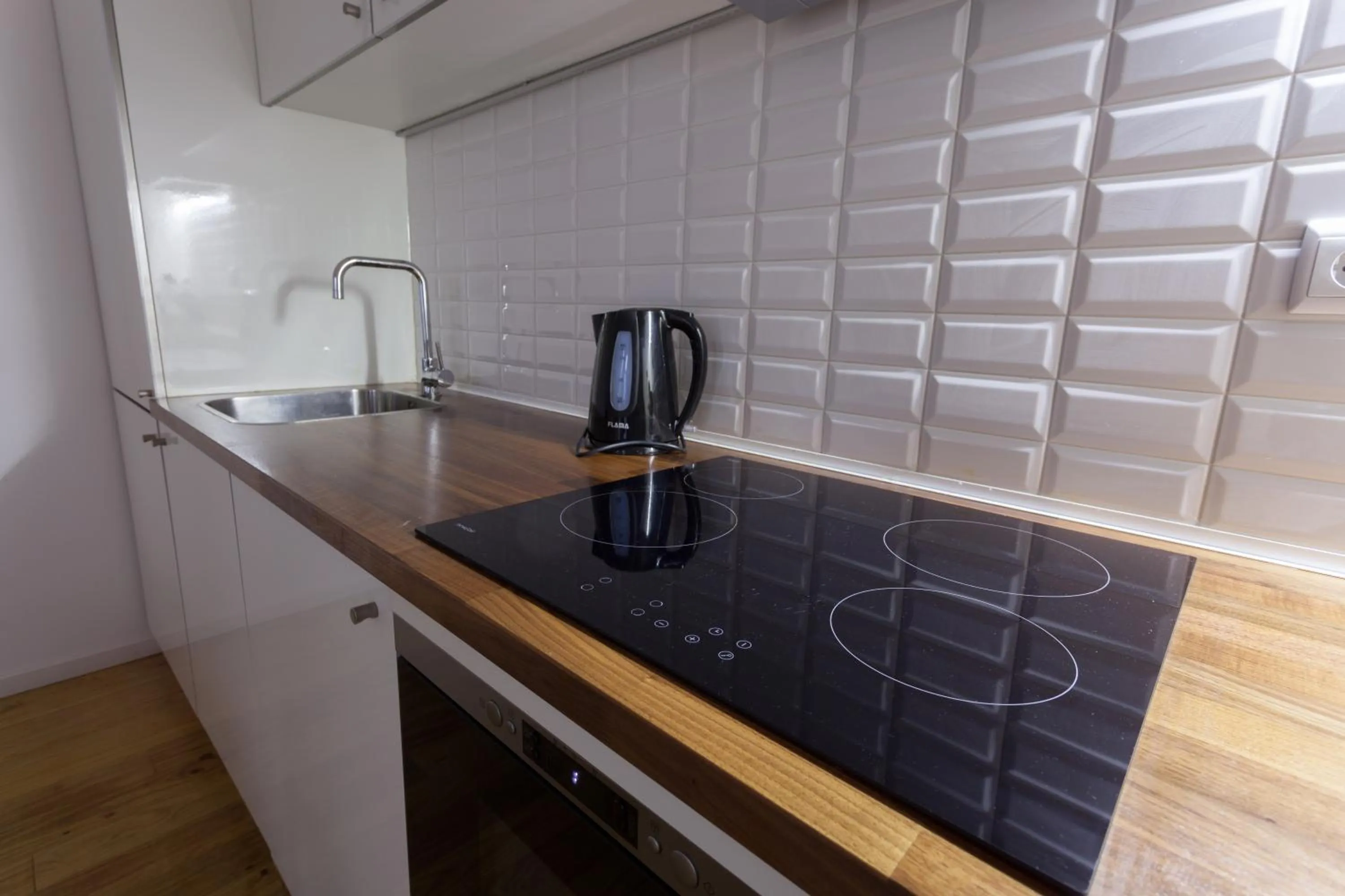 Kitchen or kitchenette in Oporto City View - Santa Catarina