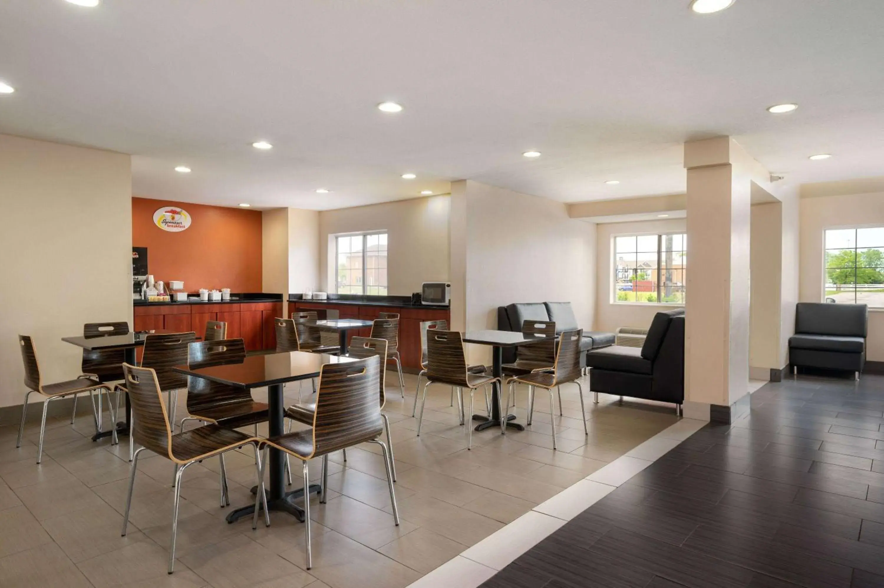 Lobby or reception in Super 8 by Wyndham Columbus West Lobby or reception in Super 8 by Wyndham Columbus West