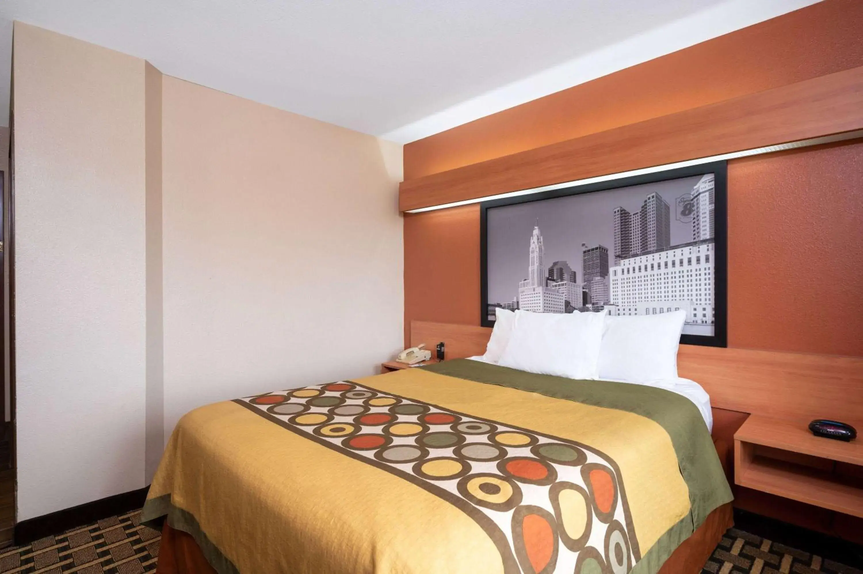 Photo of the whole room, Bed in Super 8 by Wyndham Columbus West Photo of the whole room, Bed in Super 8 by Wyndham Columbus West