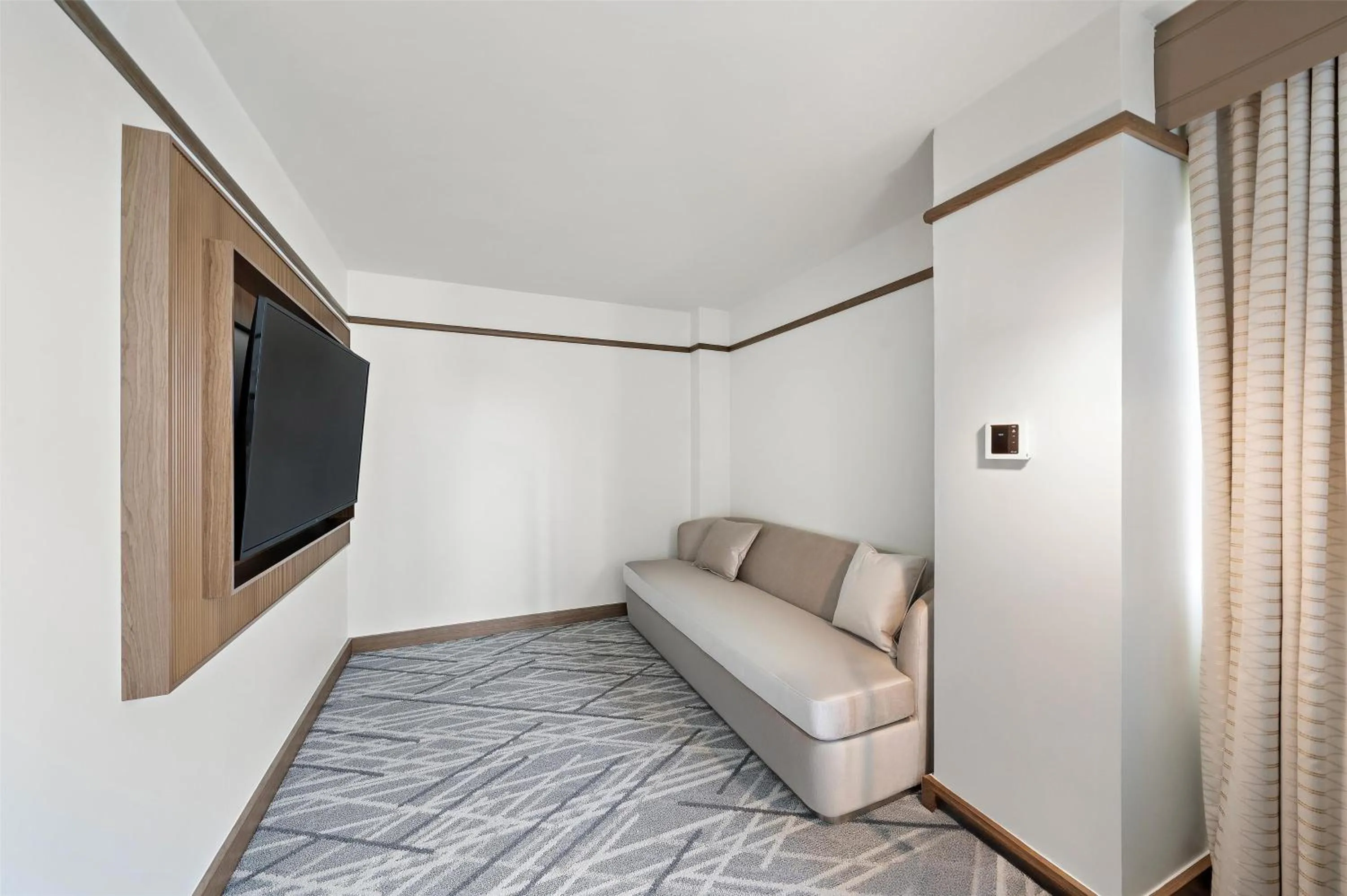 Bedroom, Bed in Hilton College Station & Conference Center