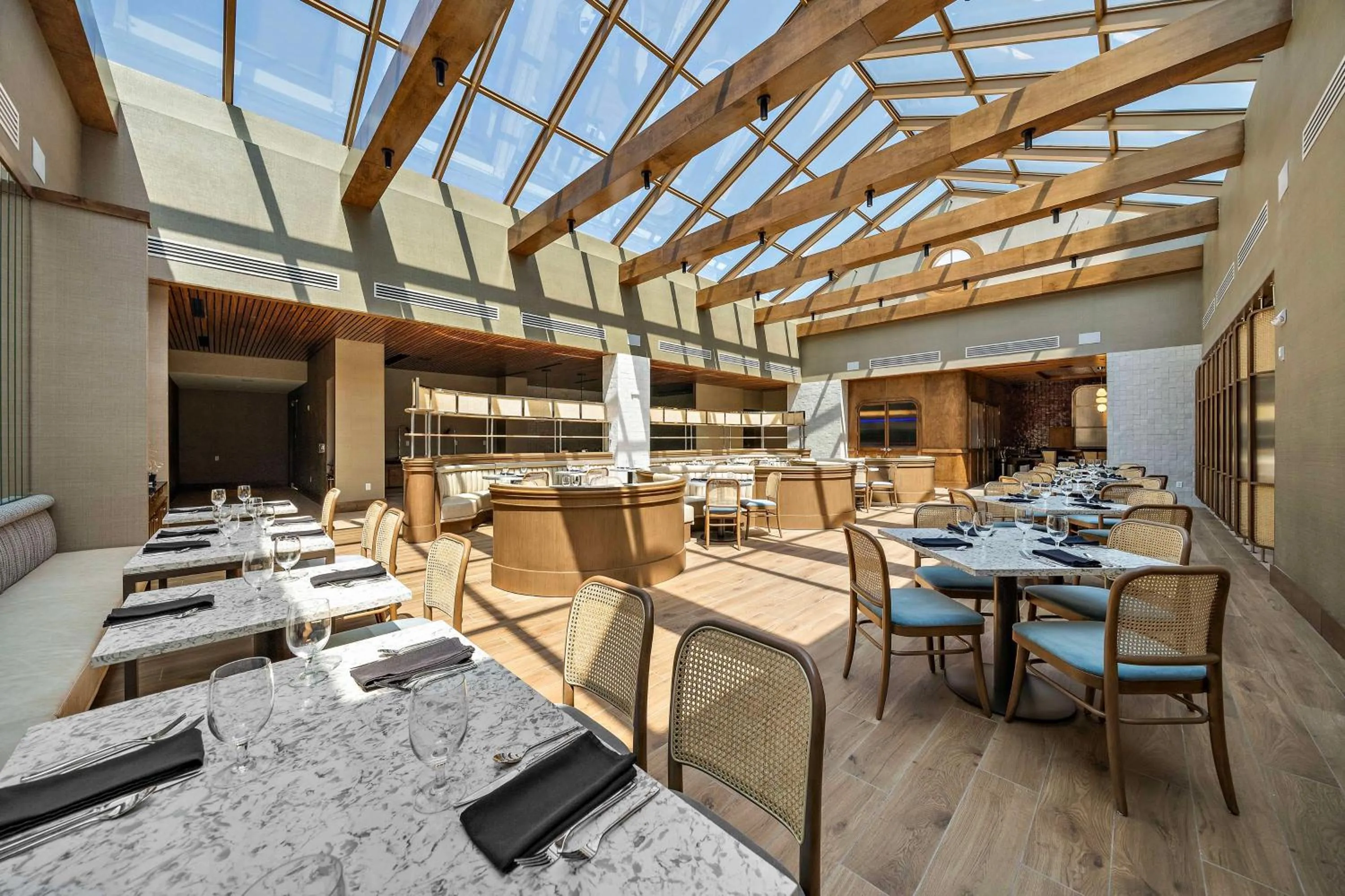 Restaurant/places to eat in Hilton College Station & Conference Center