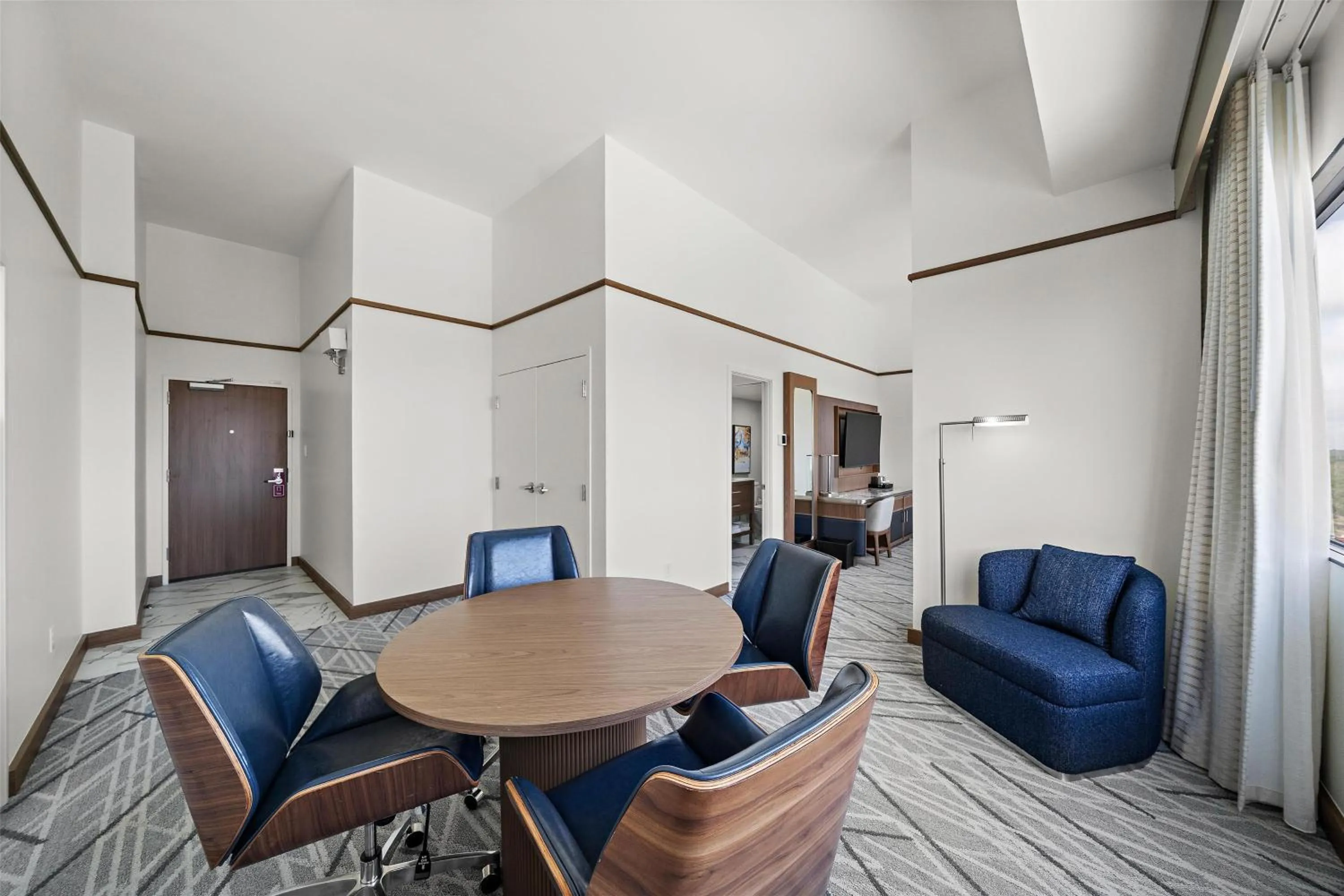 Living room in Hilton College Station & Conference Center