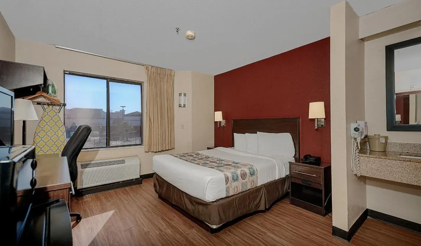 Bed in GreenTree Inn - IAH Airport JFK Blvd Bed in GreenTree Inn - IAH Airport JFK Blvd