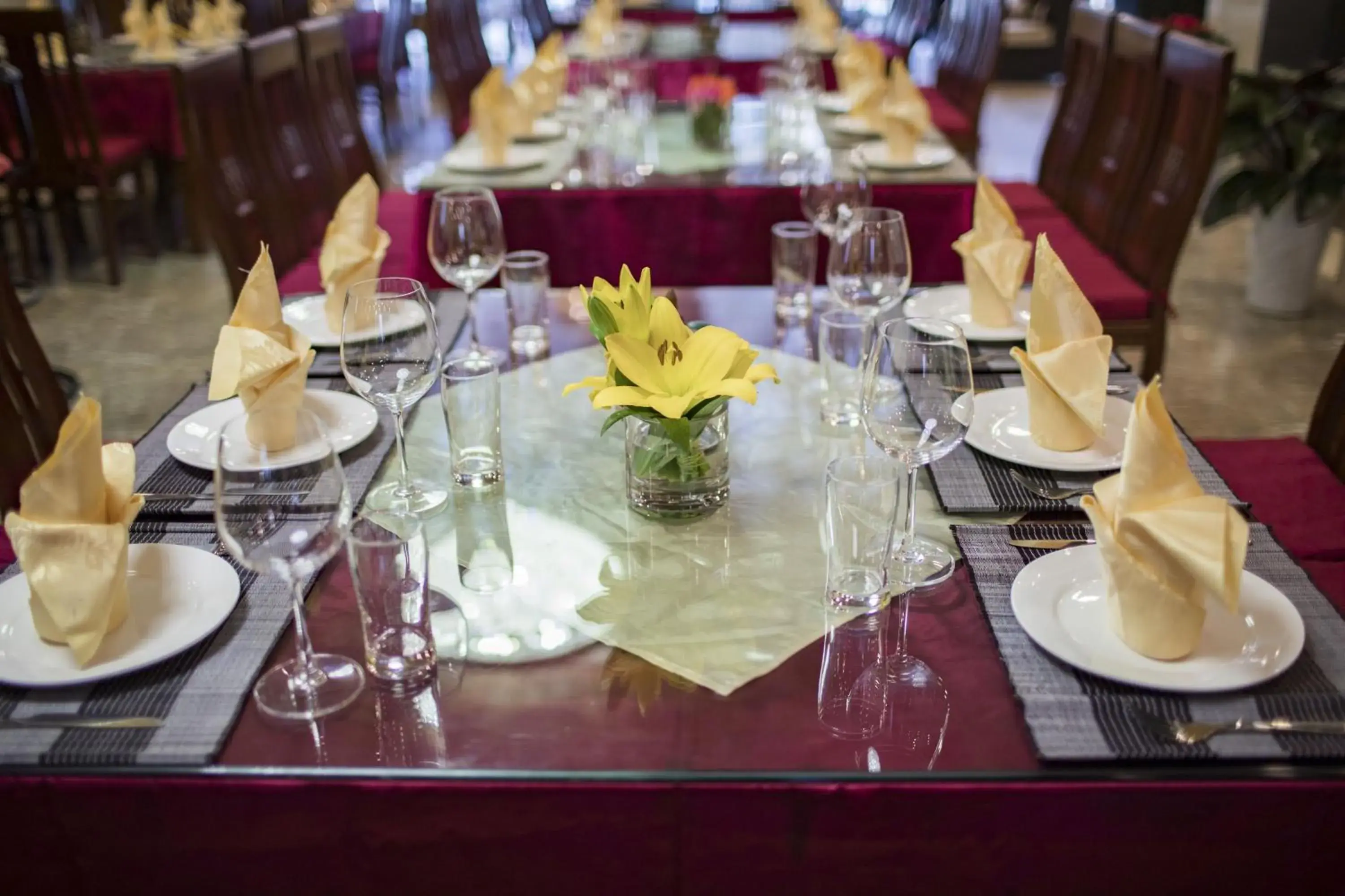 Restaurant/places to eat in Golden Town Hotel Restaurant/places to eat in Golden Town Hotel