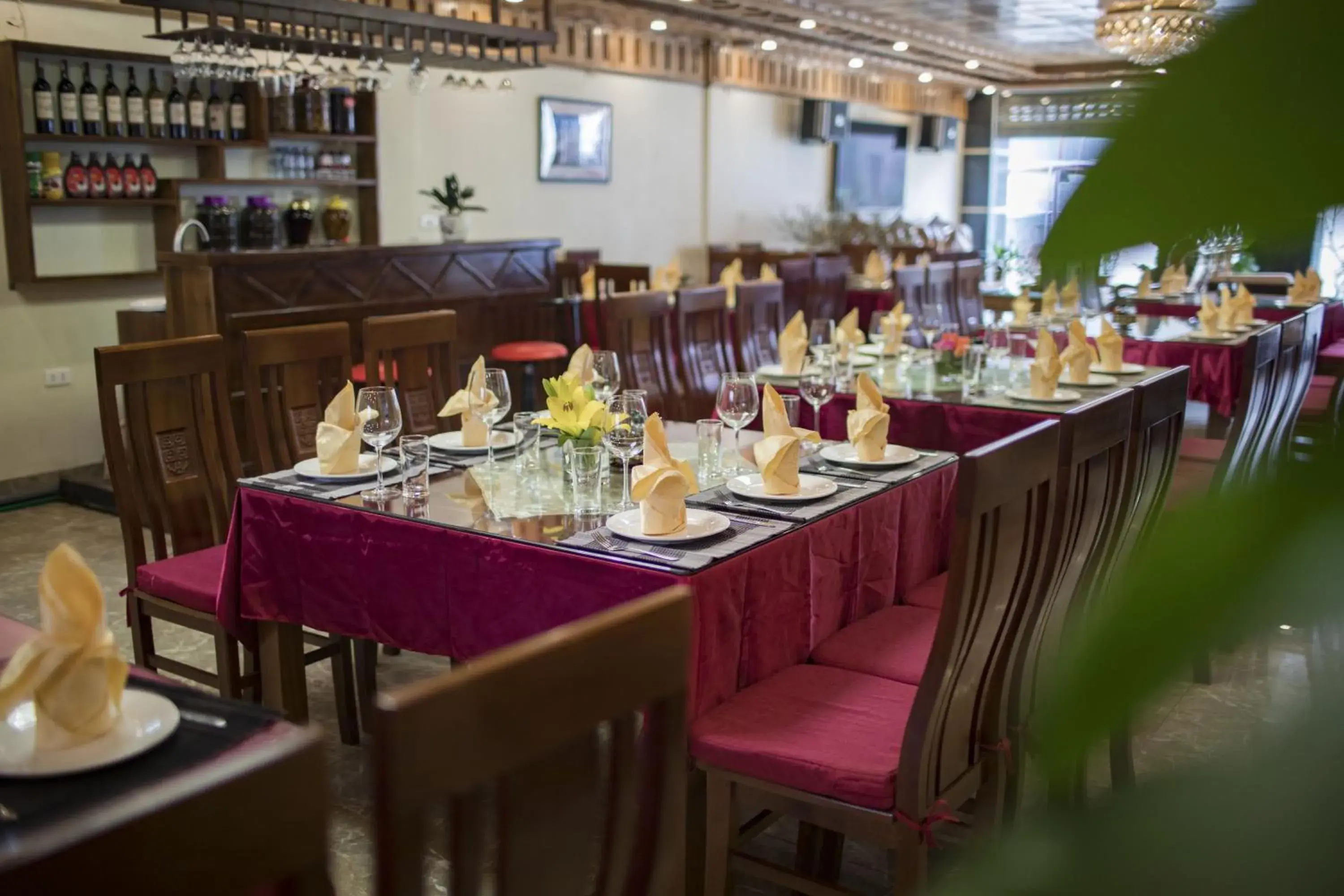 Restaurant/places to eat in Golden Town Hotel Restaurant/places to eat in Golden Town Hotel