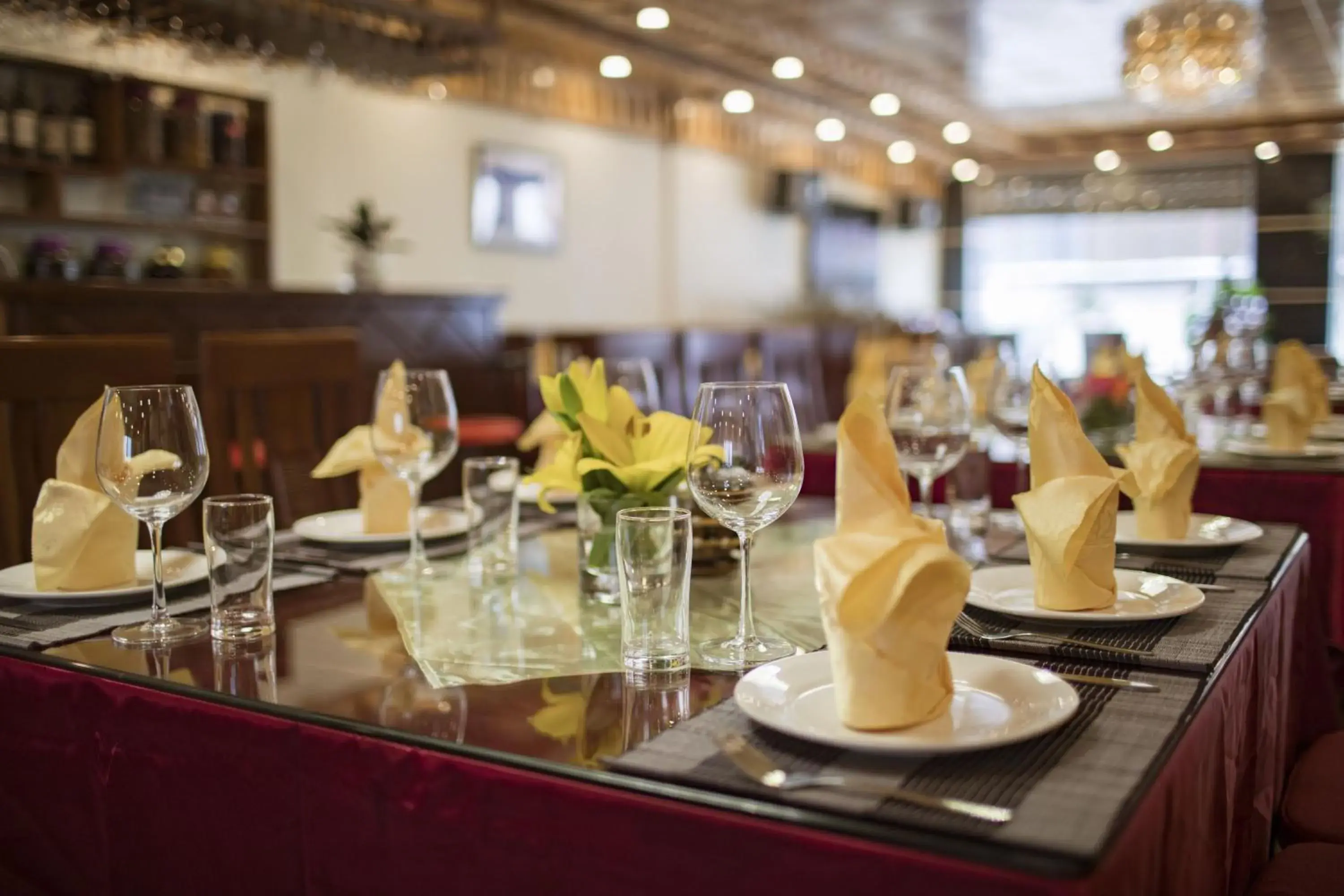 Restaurant/places to eat in Golden Town Hotel Restaurant/places to eat in Golden Town Hotel