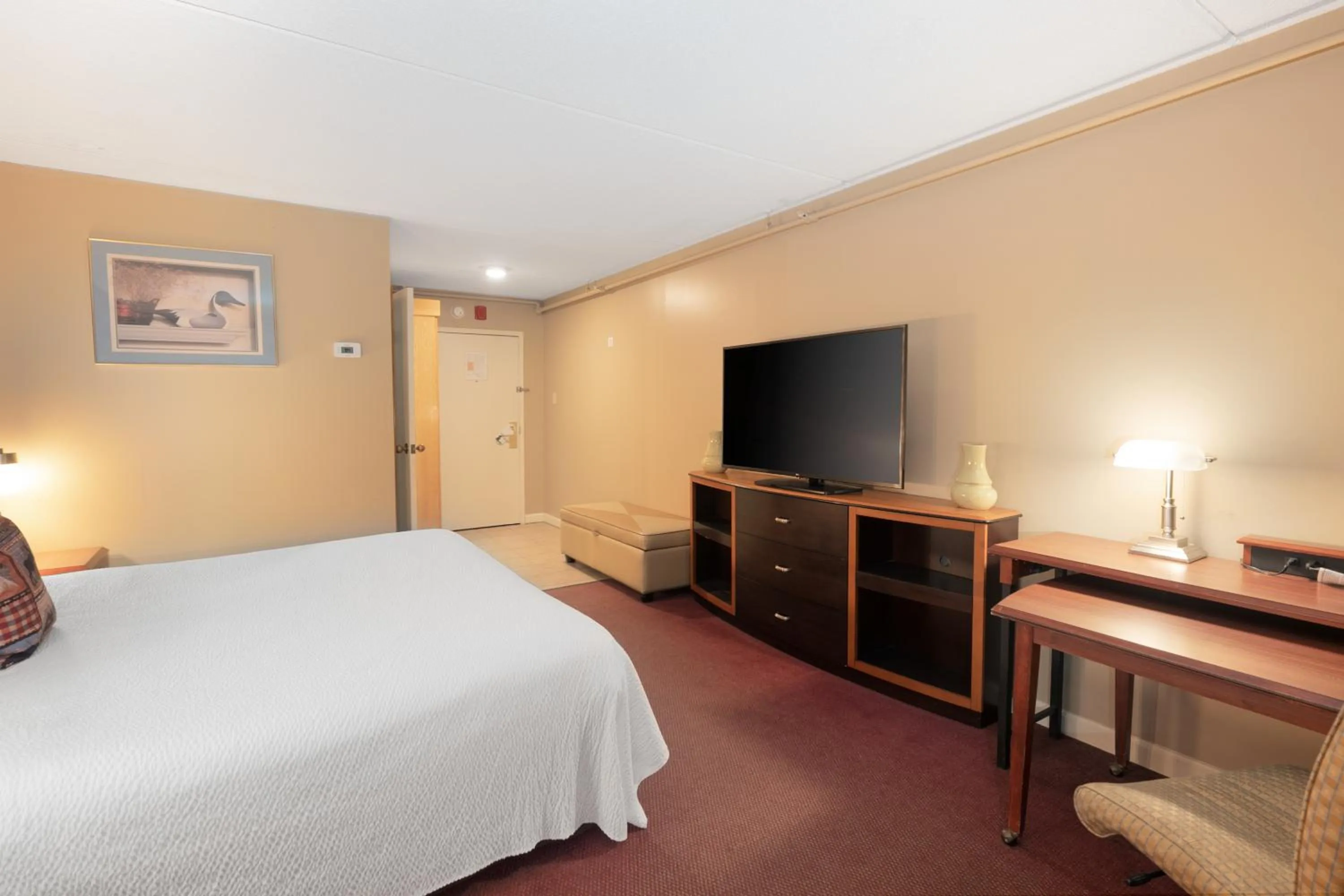 Bedroom, Bed in Fireside Inn & Suites West Lebanon