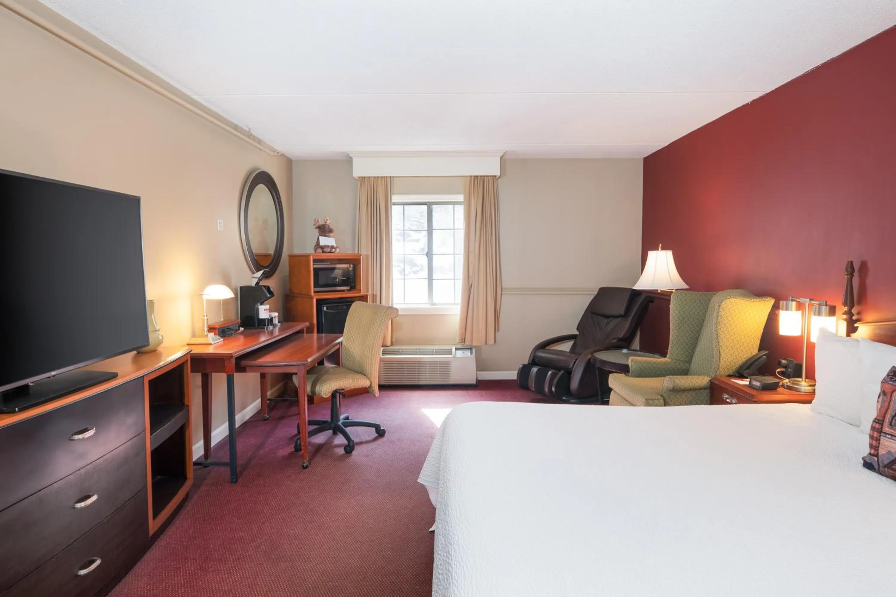 Bedroom, Bed in Fireside Inn & Suites West Lebanon