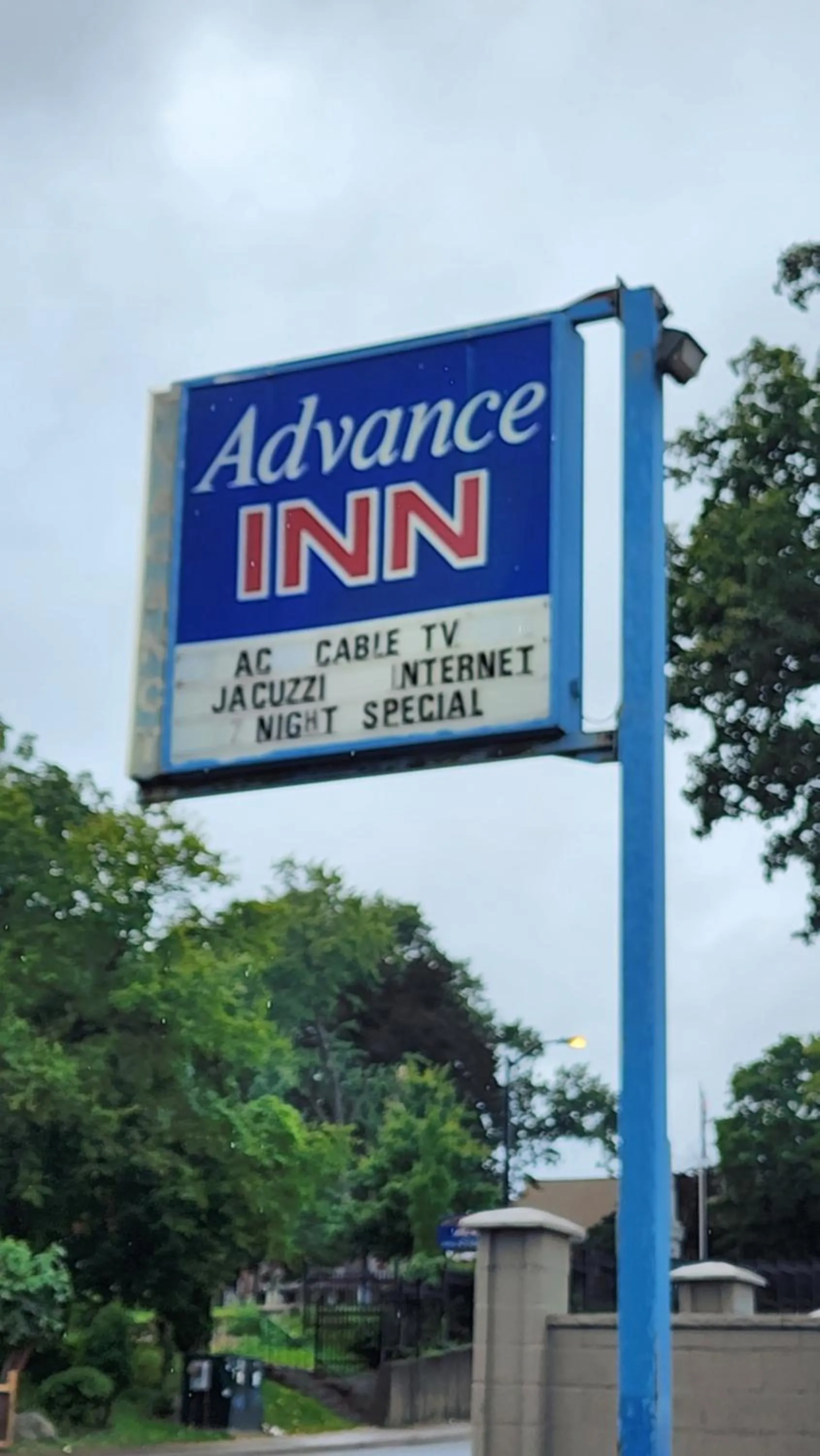 Property logo or sign in Advance Inn