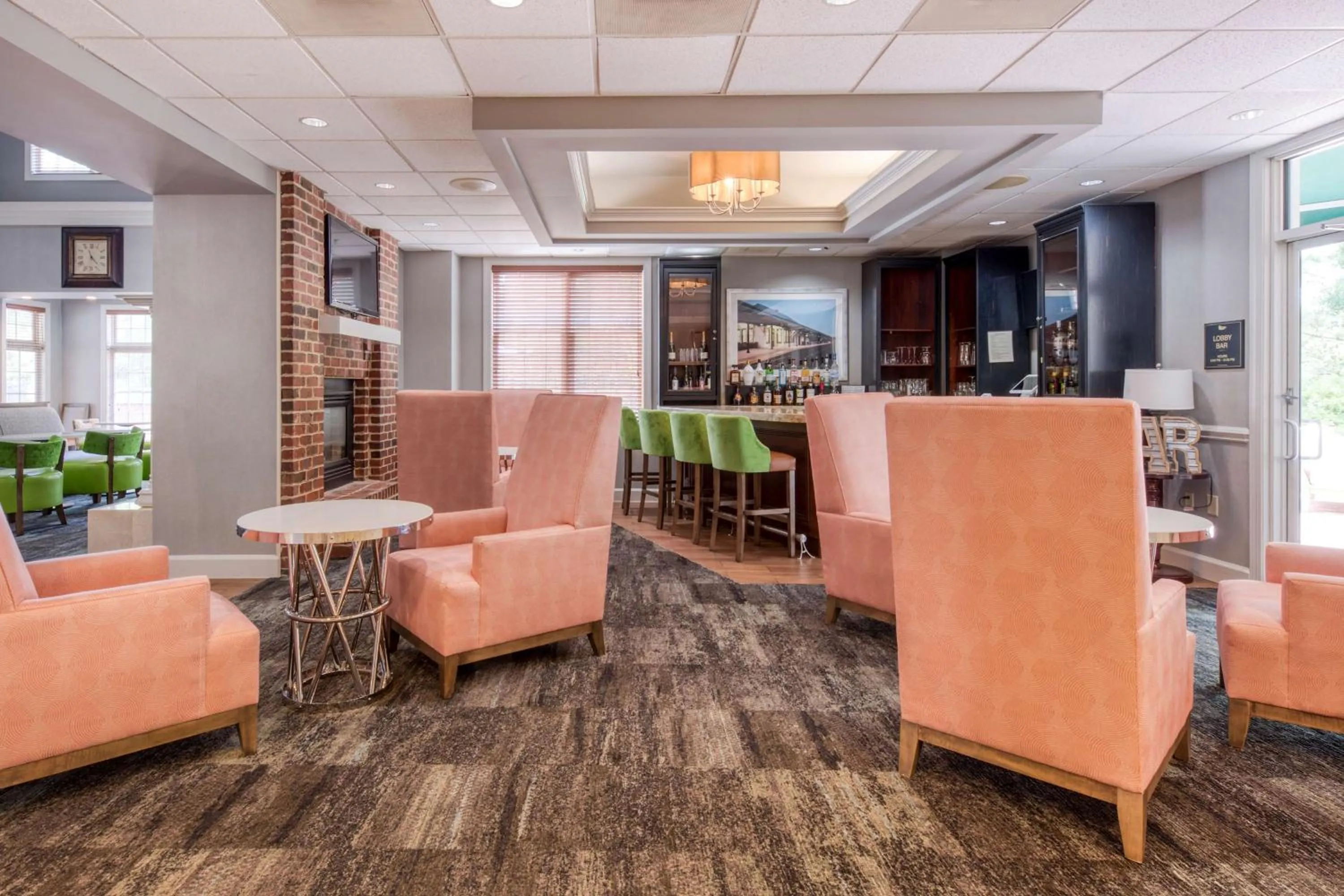 Lounge or bar in Homewood Suites by Hilton Olmsted Village