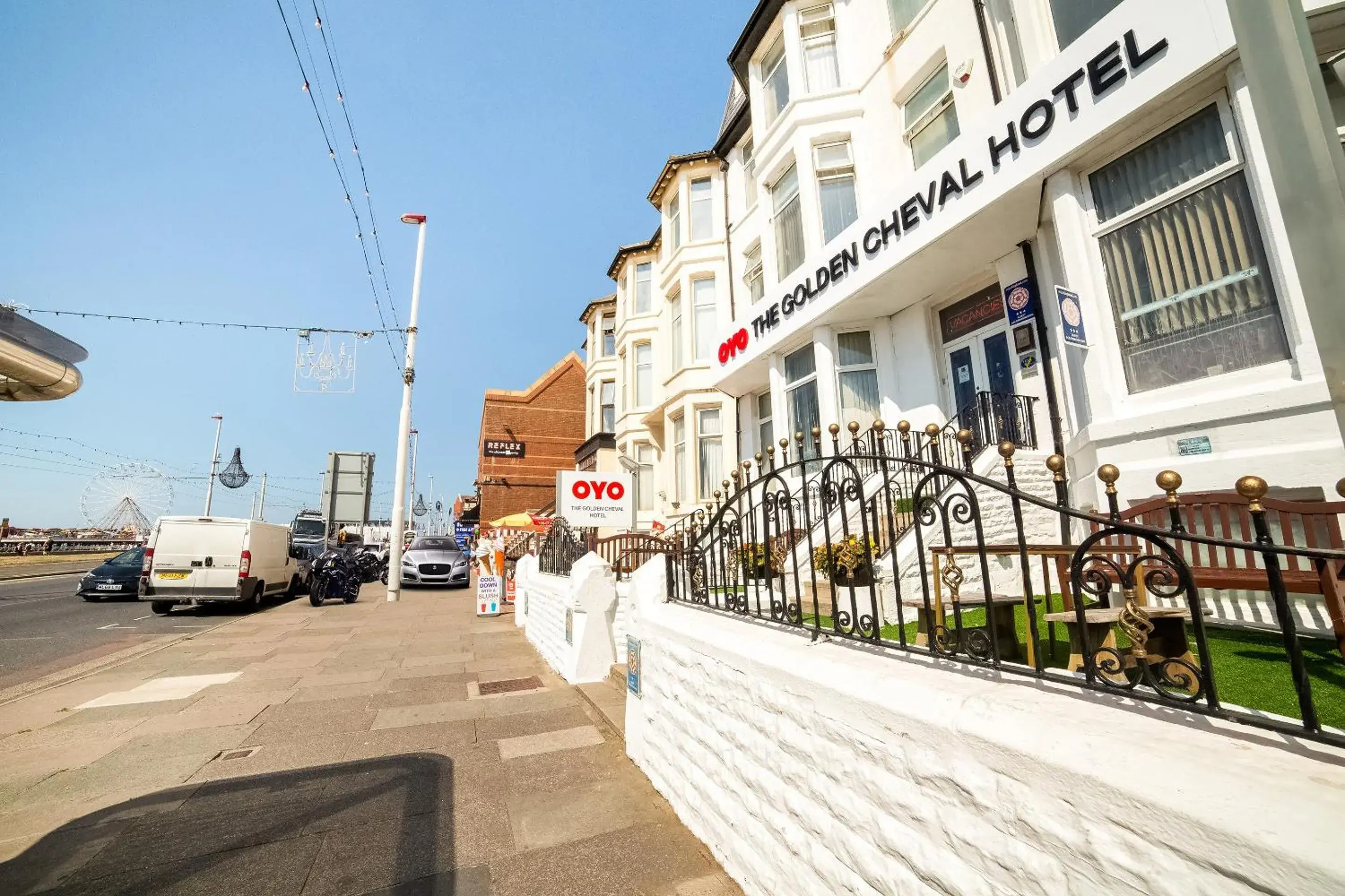 Facade/entrance in OYO The Golden Cheval Hotel Facade/entrance in OYO The Golden Cheval Hotel