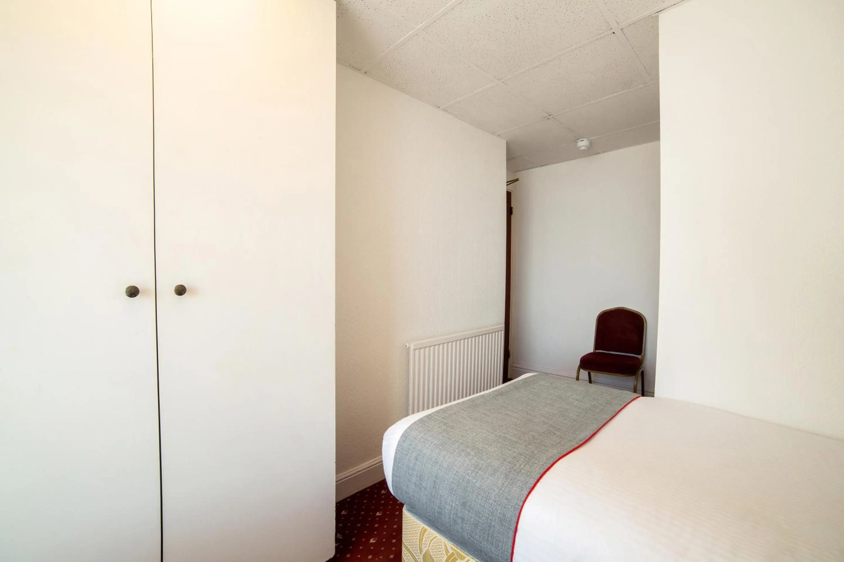 Bedroom in OYO The Golden Cheval Hotel