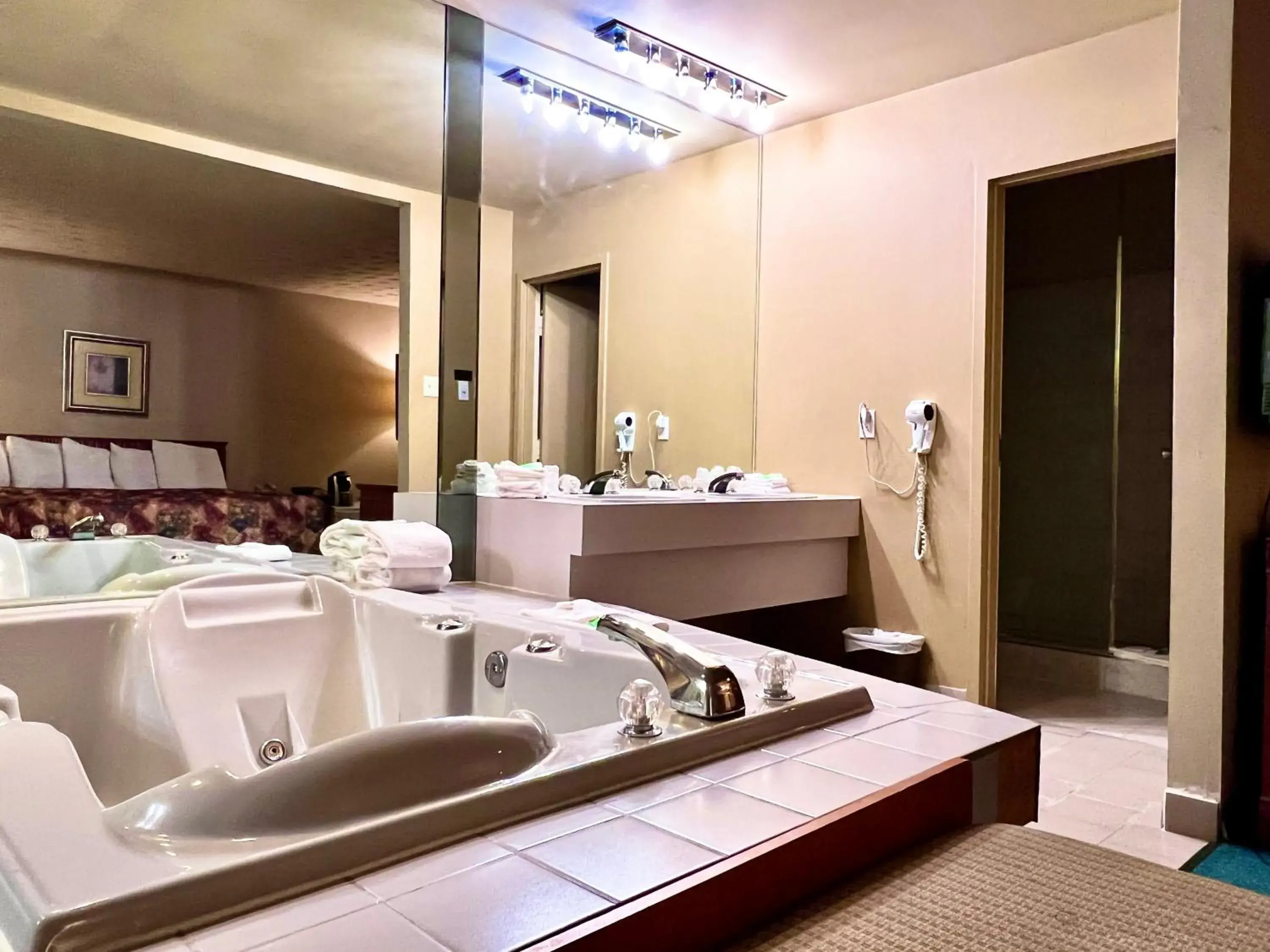 Bathroom in Hotel L'Express