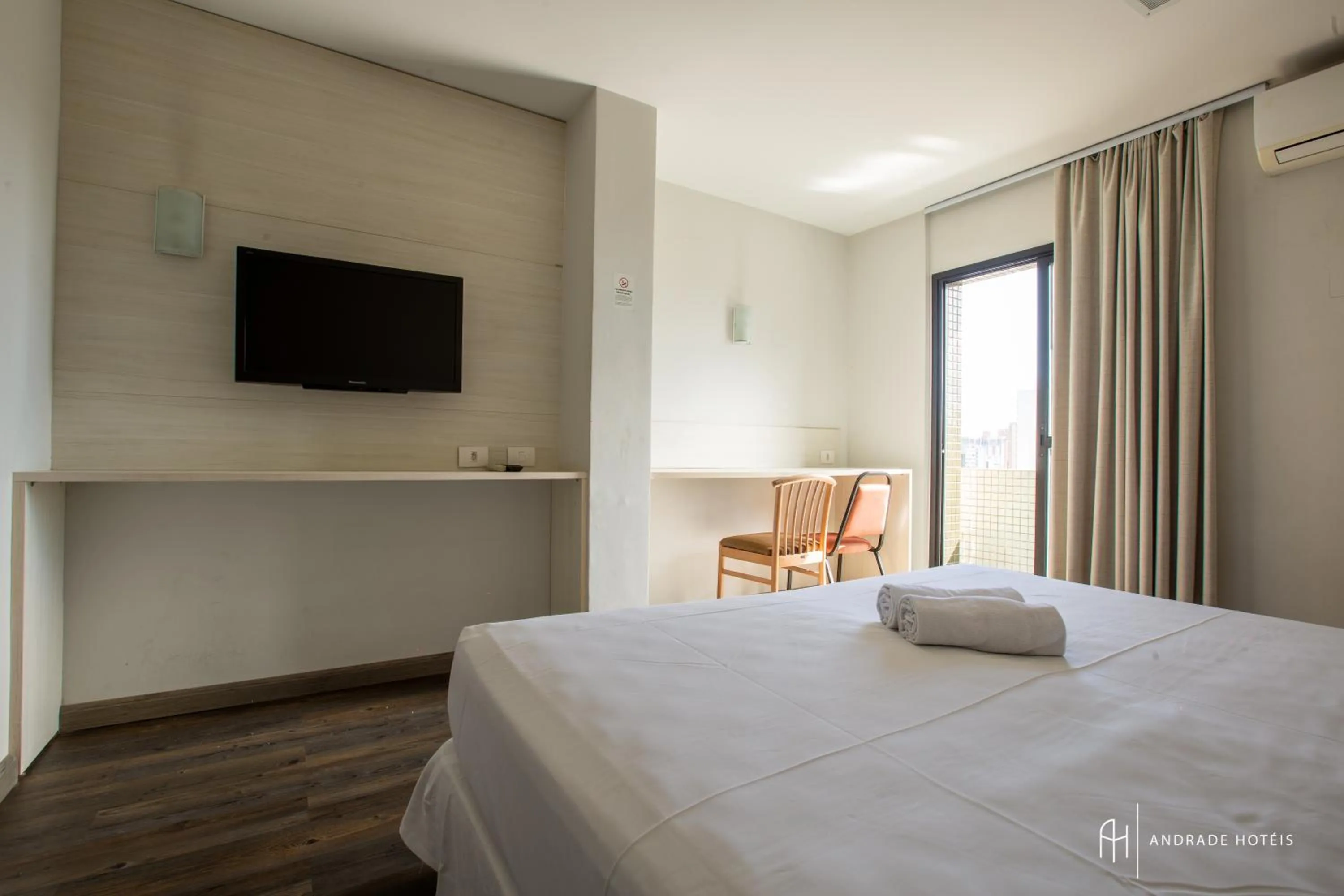 TV and multimedia, Bed in Rede Andrade Vernon