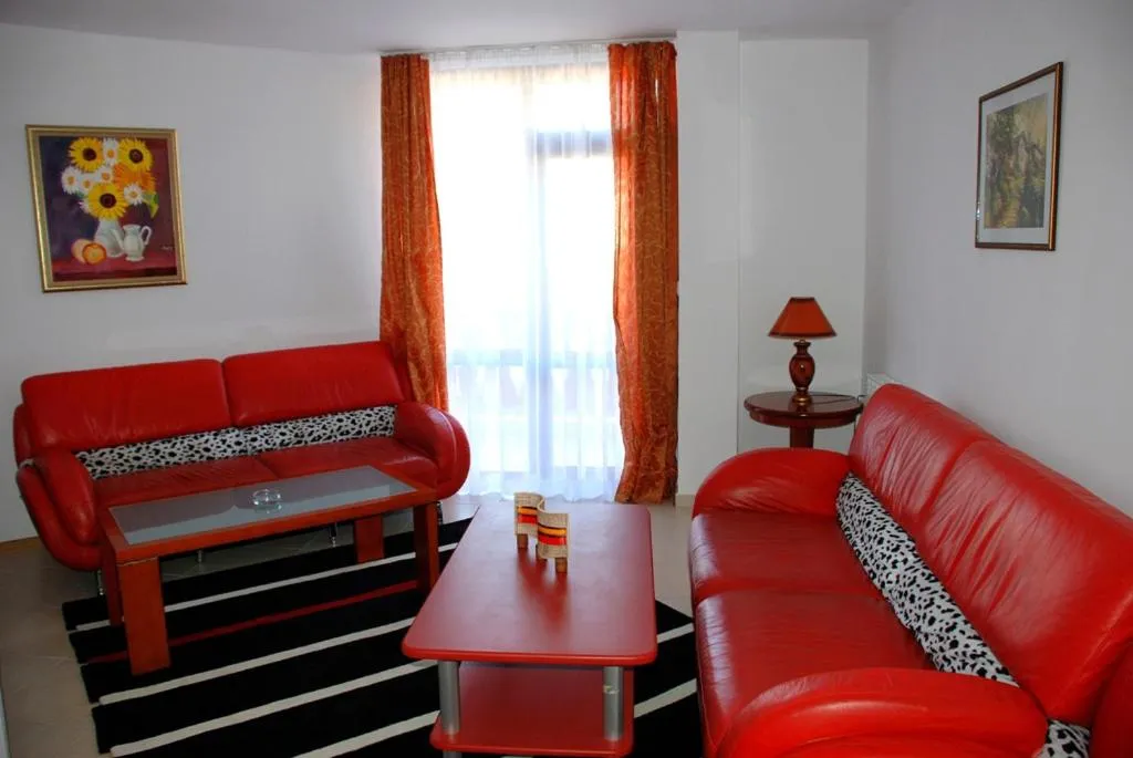 Living room in Elegant Lux Hotel