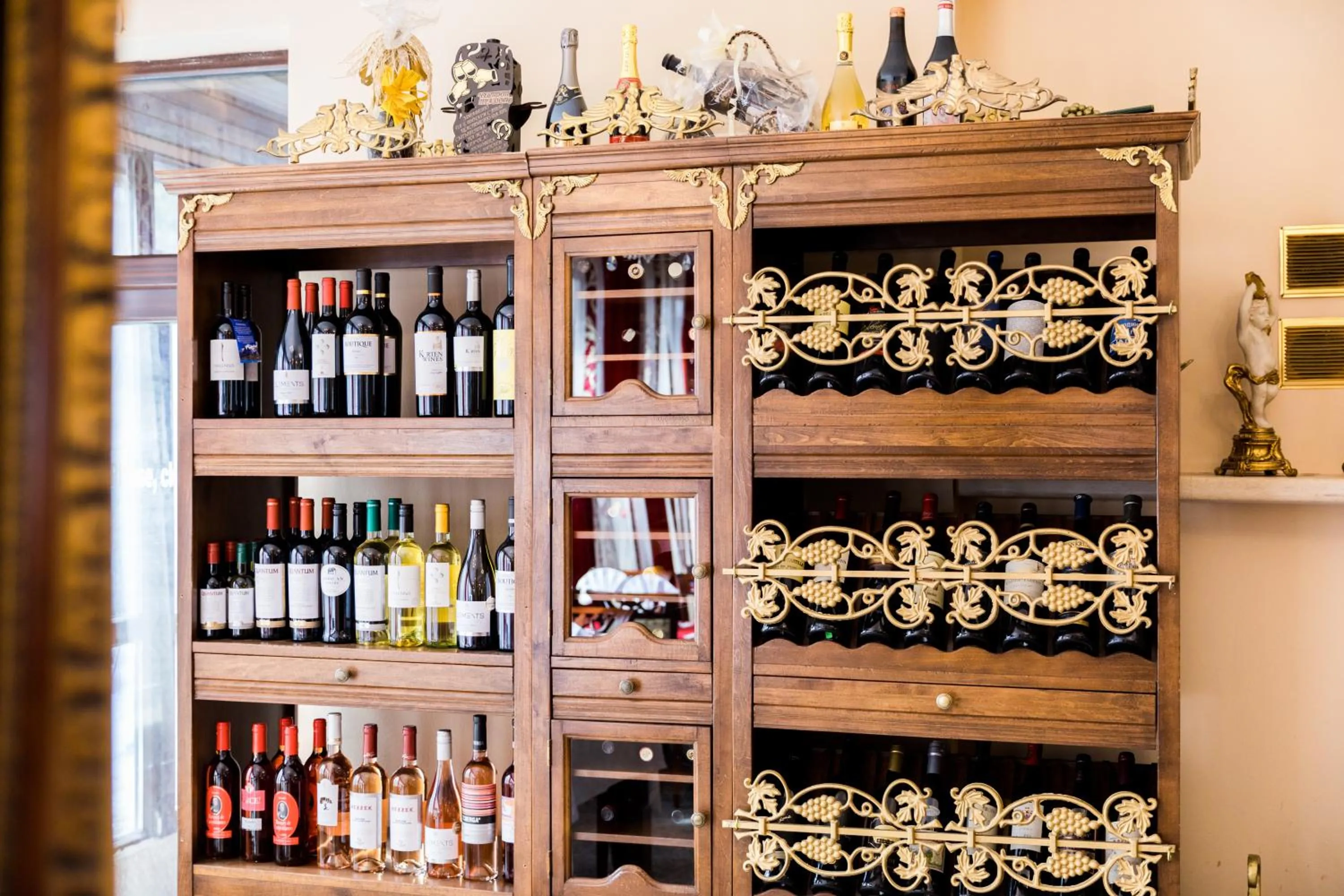 Alcoholic drinks in Elegant Lux Hotel